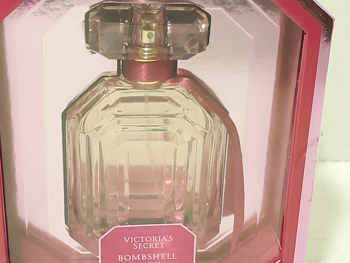 Victoria's Secret Bombshell Magic Women's Perfume 3.4 oz Bottle Spray Sealed New
