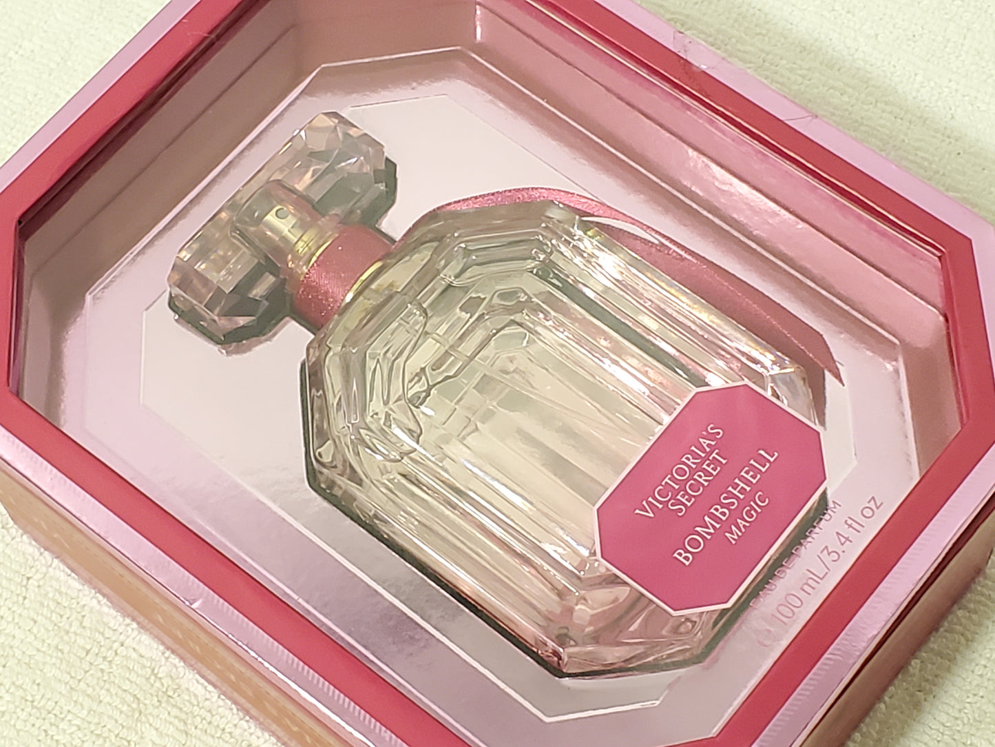 Victoria's Secret Bombshell Magic Women's Perfume 3.4 oz Bottle Spray Sealed New