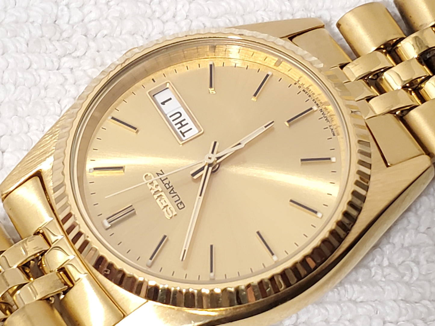 Vintage Seiko Men's Day Date Gold Tone Presidential Quartz Watch One Jewel SS