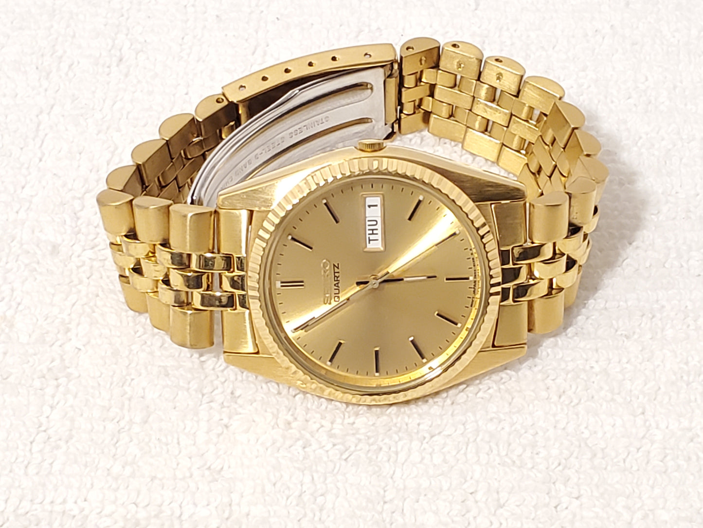 Vintage Seiko Men's Day Date Gold Tone Presidential Quartz Watch One Jewel SS