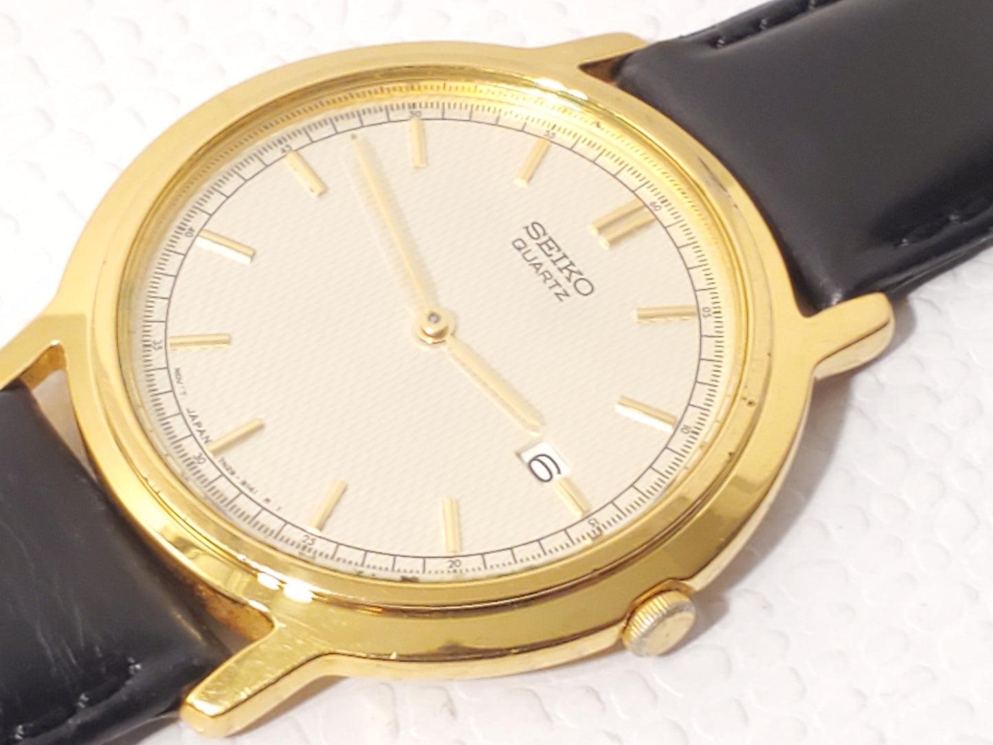 Vintage Seiko Men's Gold Tone Date Quartz Watch Black Leather Strap S Steel