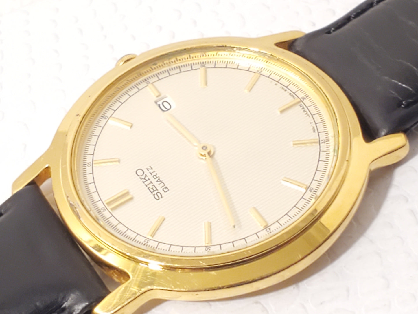 Vintage Seiko Men's Gold Tone Date Quartz Watch Black Leather Strap S Steel