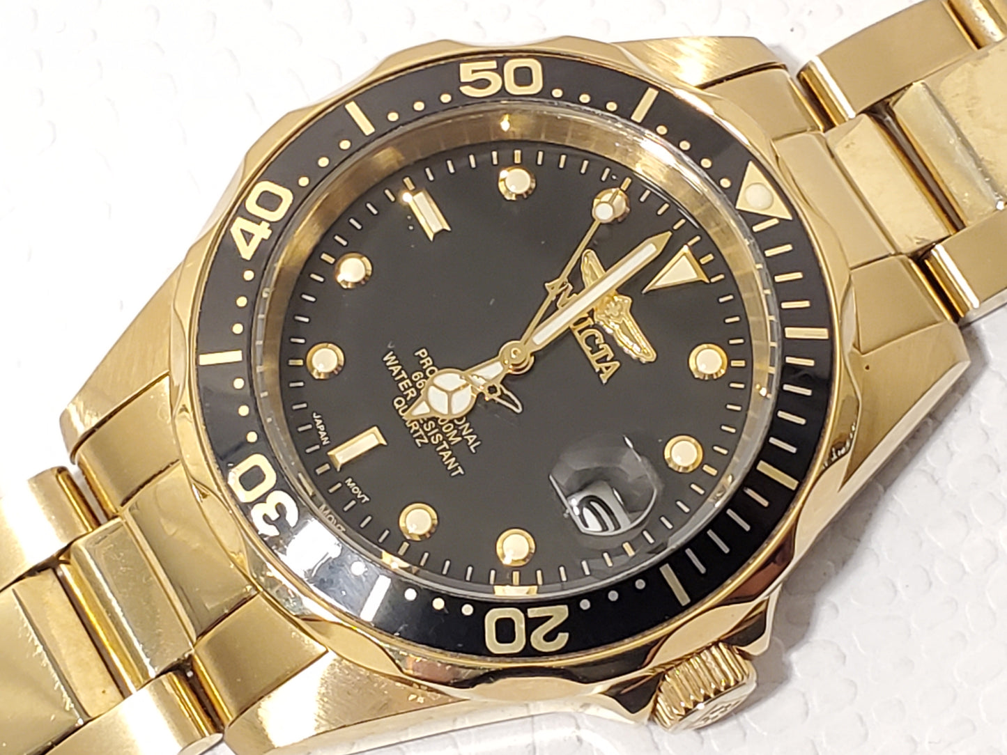 Invicta Men's Date Black Dial  Gold Plated Watch Stainless Steel WR 200 Meters