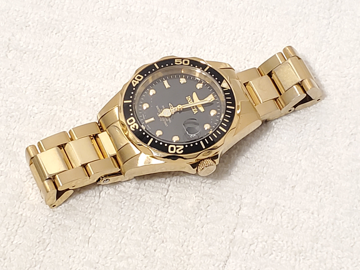 Invicta Men's Date Black Dial  Gold Plated Watch Stainless Steel WR 200 Meters