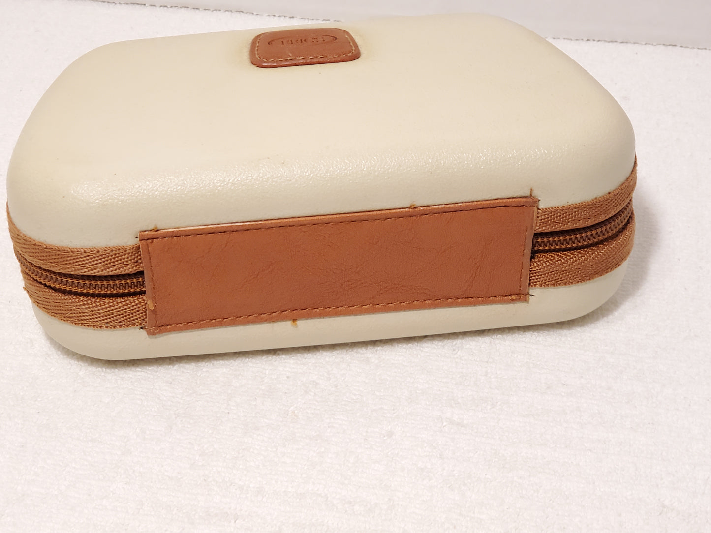 BRIC'S Qatar Airways Cosmetic Hardshell Case Zip Italian Travel Bag Brown