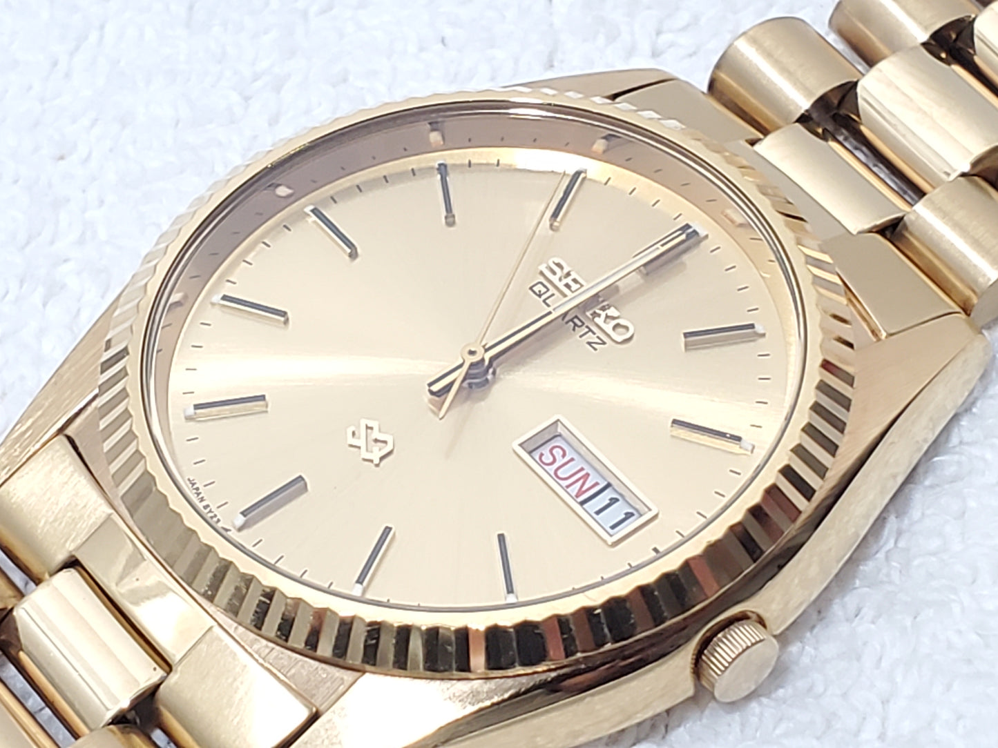 Vintage Seiko SQ Men's Presidential Day Date Gold Tone Watch One Jewel S Steel