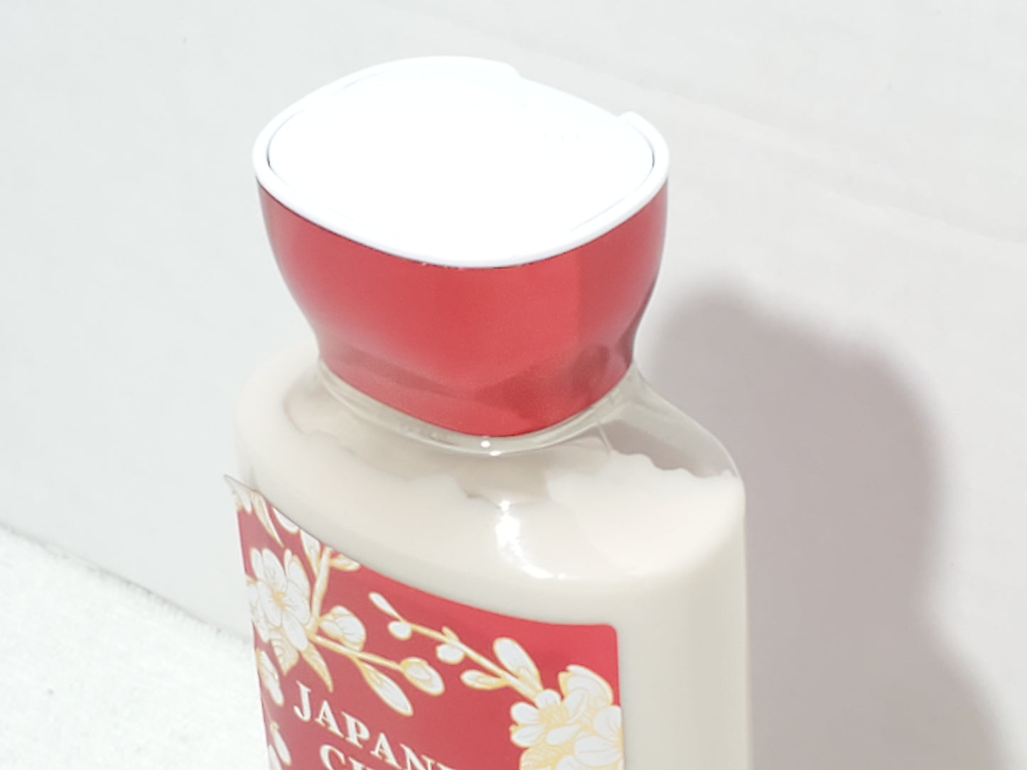 Bath & Body Works Japanese Cherry Blossom Lotion Shea Butter Coconut Oil 8 oz