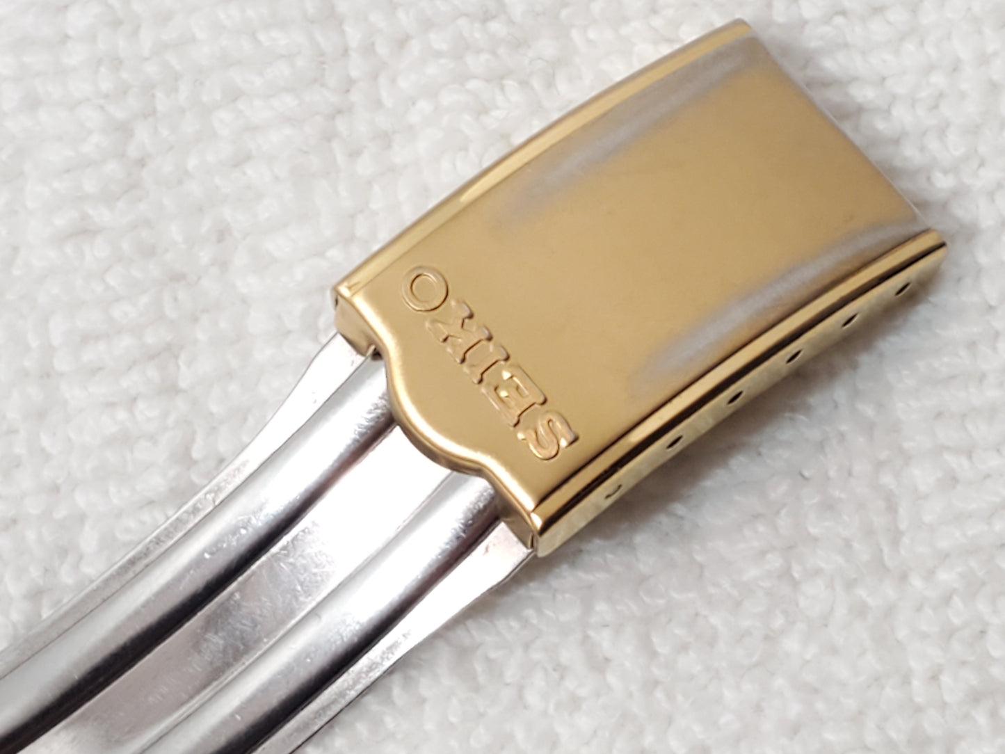 Vintage Seiko Gold Tone Men’s Date Quartz Watch Stainless Steel WR 30 Meters
