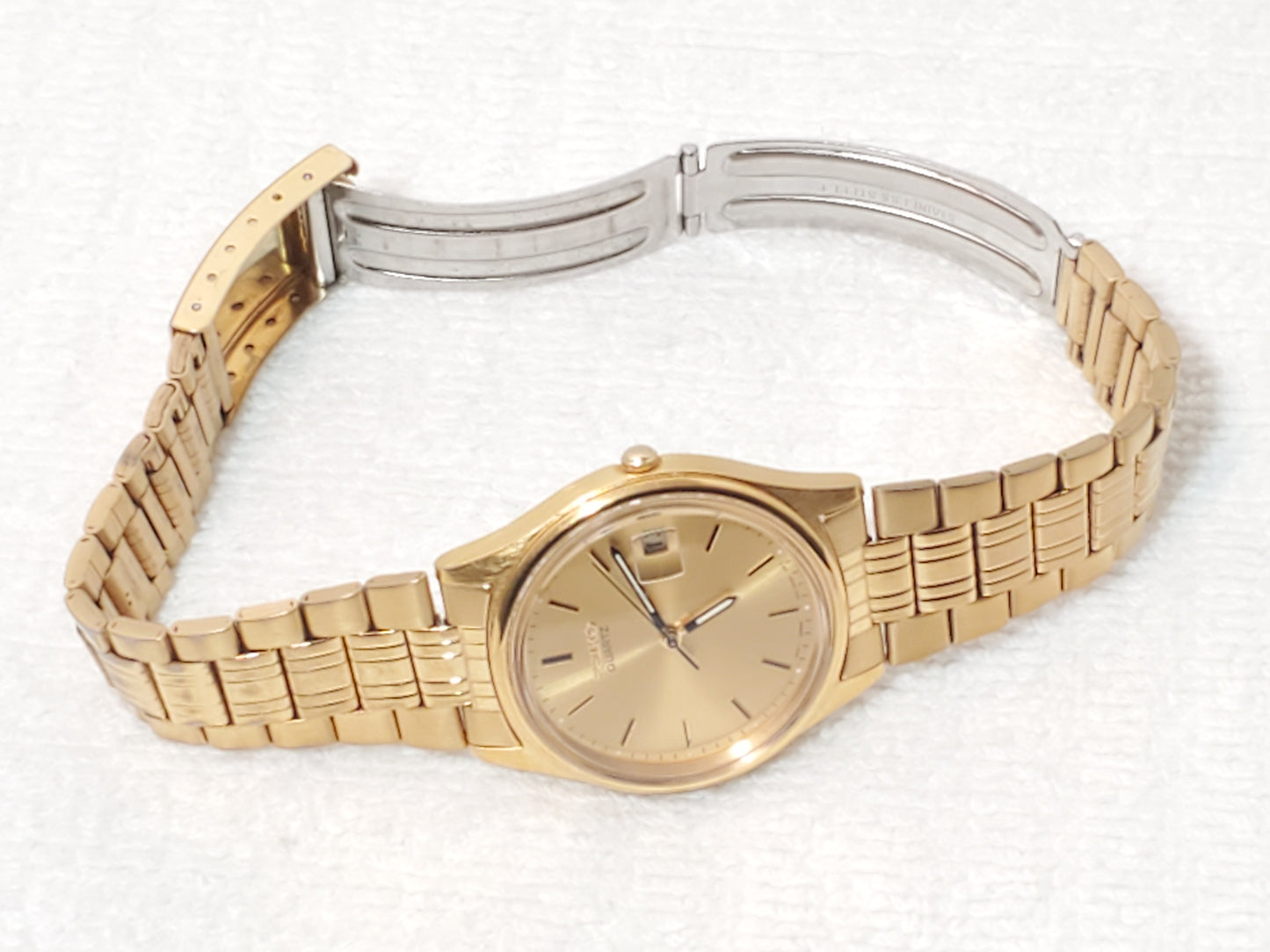Vintage Seiko Gold Tone Men’s Date Quartz Watch Stainless Steel WR 30 Meters