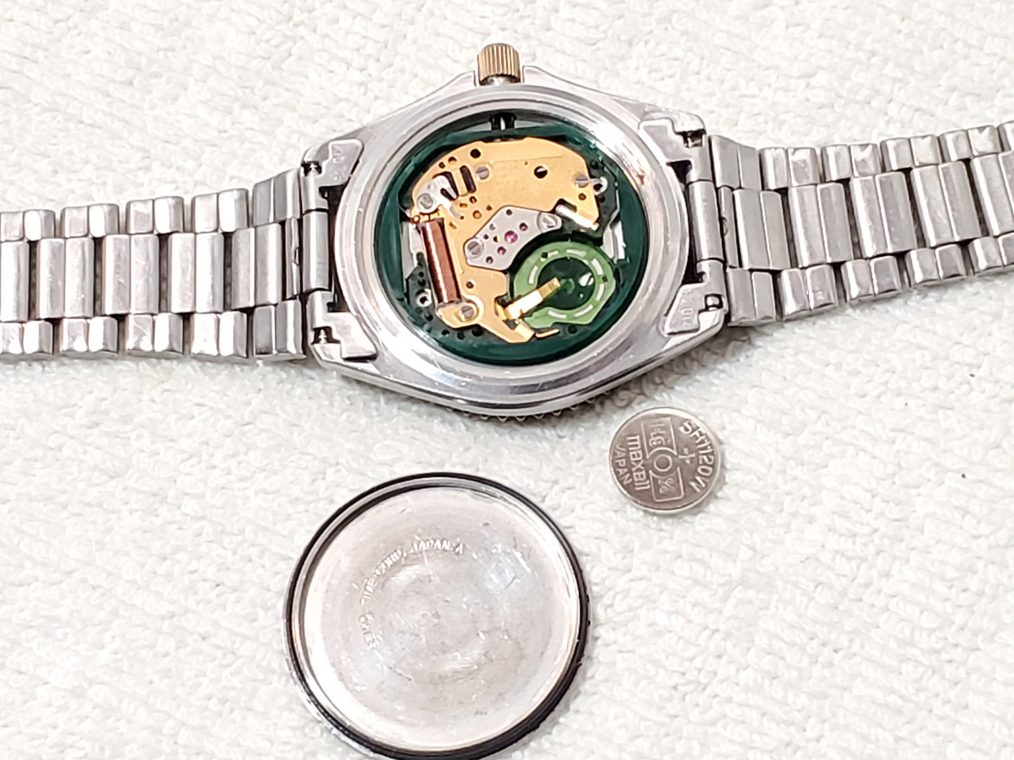 Vintage Seiko SQ Sports 100 Gold Tone Day Date Men's Watch Five Jewels S Steel