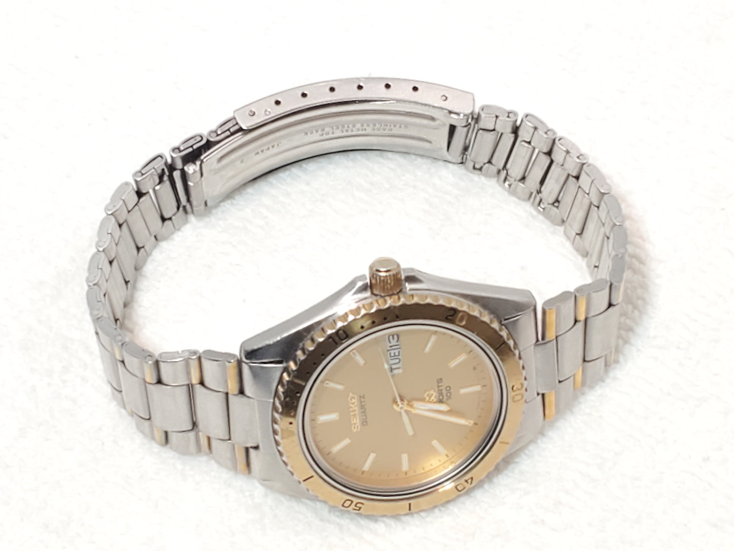 Vintage Seiko SQ Sports 100 Gold Tone Day Date Men's Watch Five Jewels S Steel