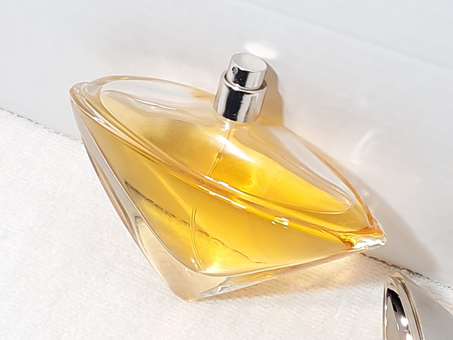Reveal by Calvin Klein Eau De Parfum Women's 3.4 oz Bottle Spray Fragrance