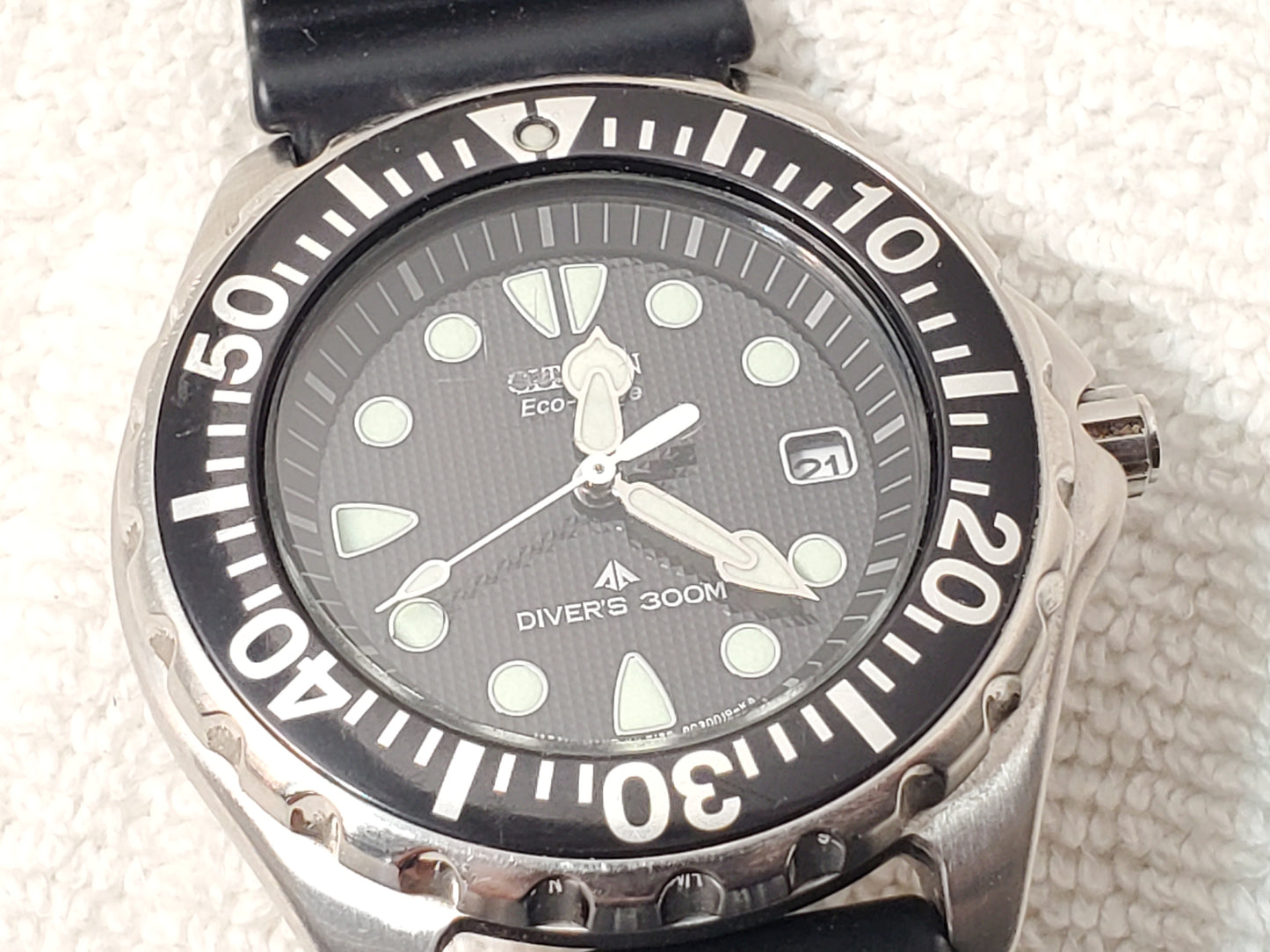 Vintage Citizen Eco Drive Promaster Diver 300 Meters Men's Date Watch Black SS