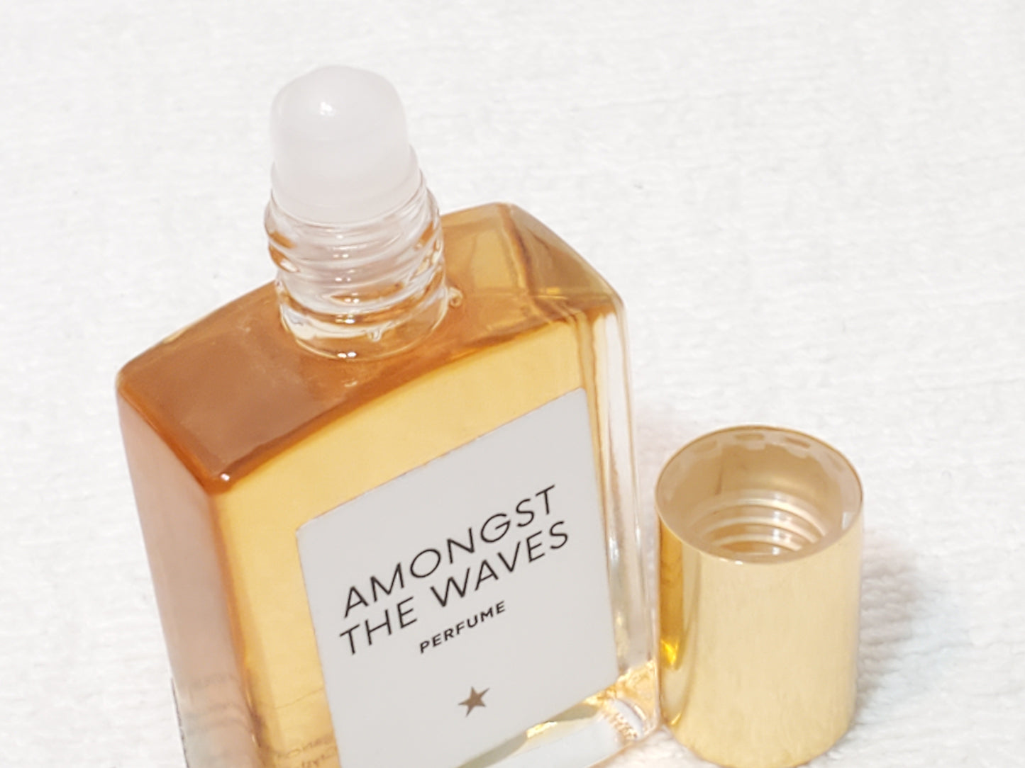 Amongst The Waves by Olivine Atelier Women's Roll On Perfume Oil 0.50 oz Bottle