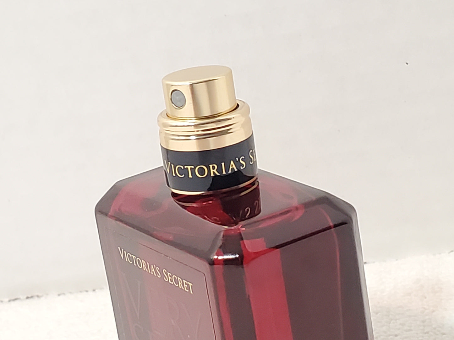 Victorias Secret Very Sexy Women's Perfume 1 oz Bottle Eau De Parfum Spray Red