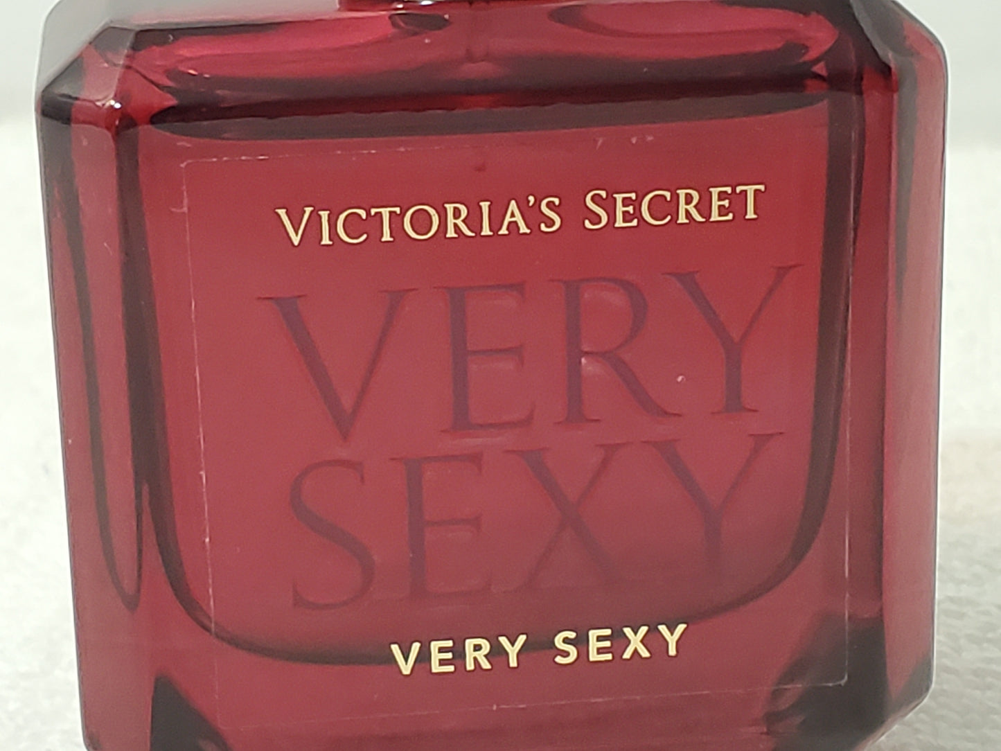 Victorias Secret Very Sexy Women's Perfume 1 oz Bottle Eau De Parfum Spray Red