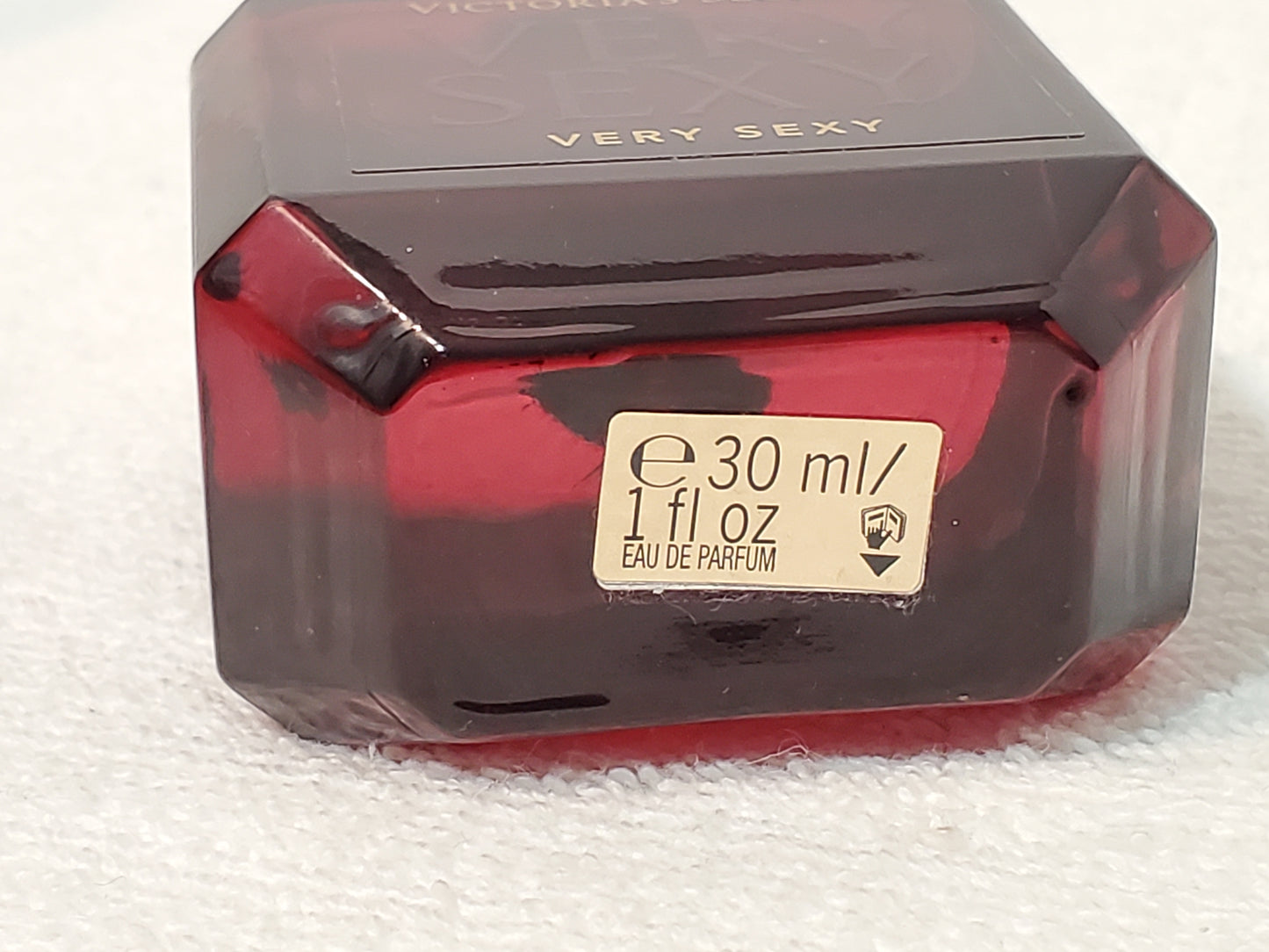 Victorias Secret Very Sexy Women's Perfume 1 oz Bottle Eau De Parfum Spray Red