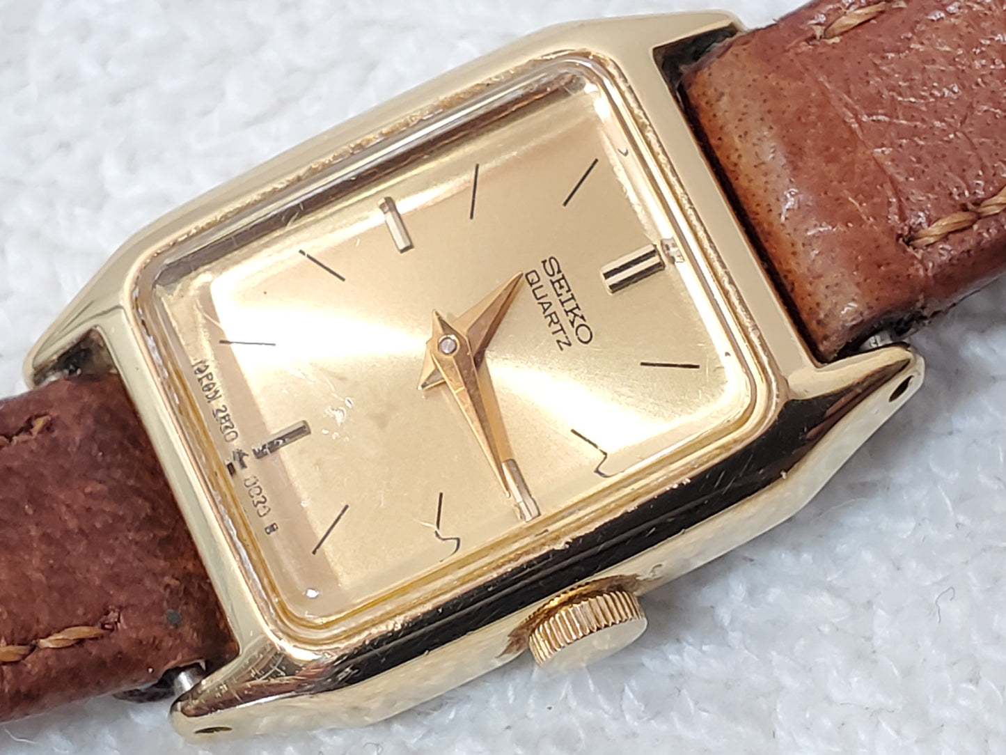 Vintage Seiko Women's Tank Quartz Watch Gold Plated Brown Strap Base Metal SS