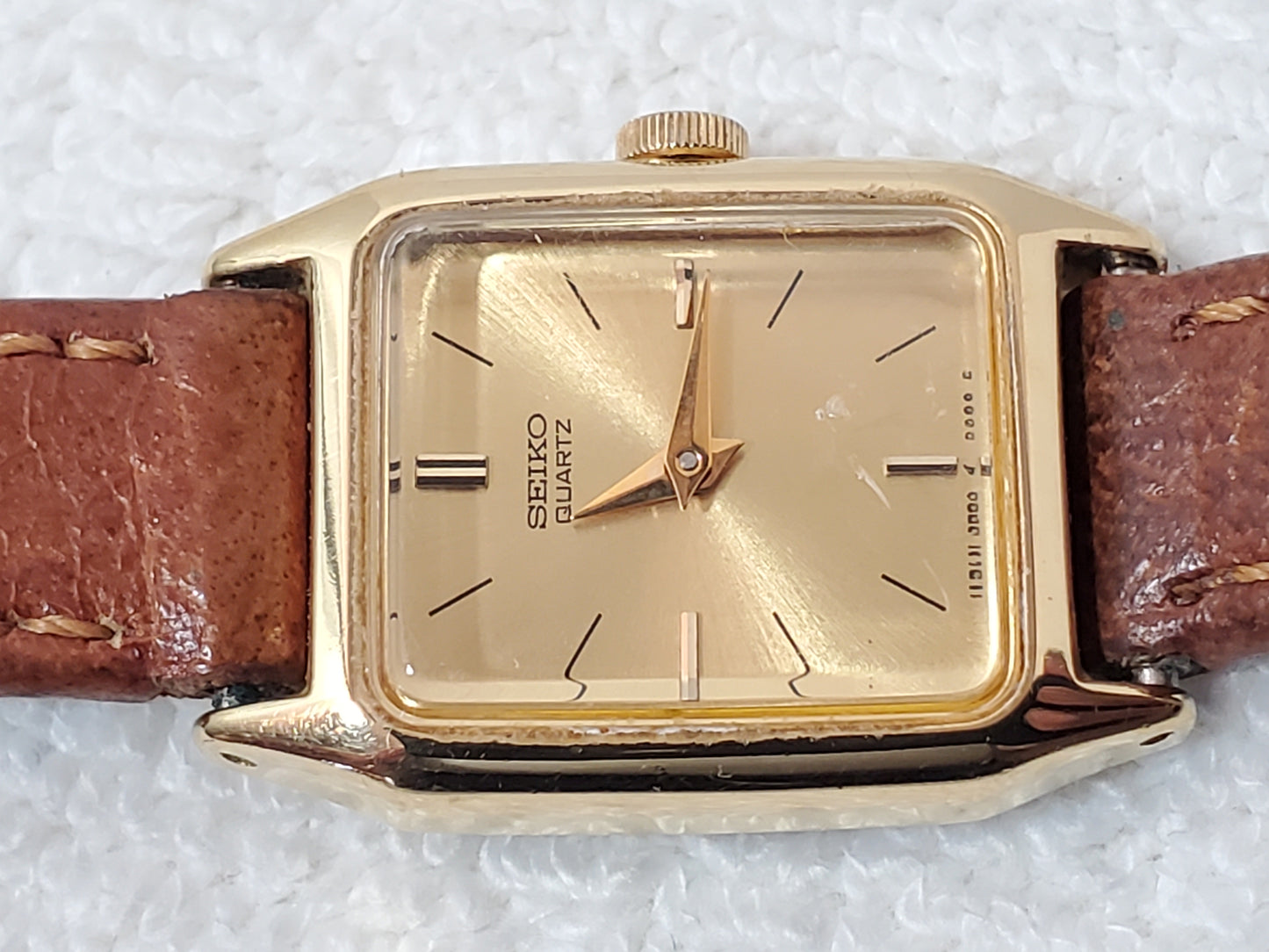 Vintage Seiko Women's Tank Quartz Watch Gold Plated Brown Strap Base Metal SS