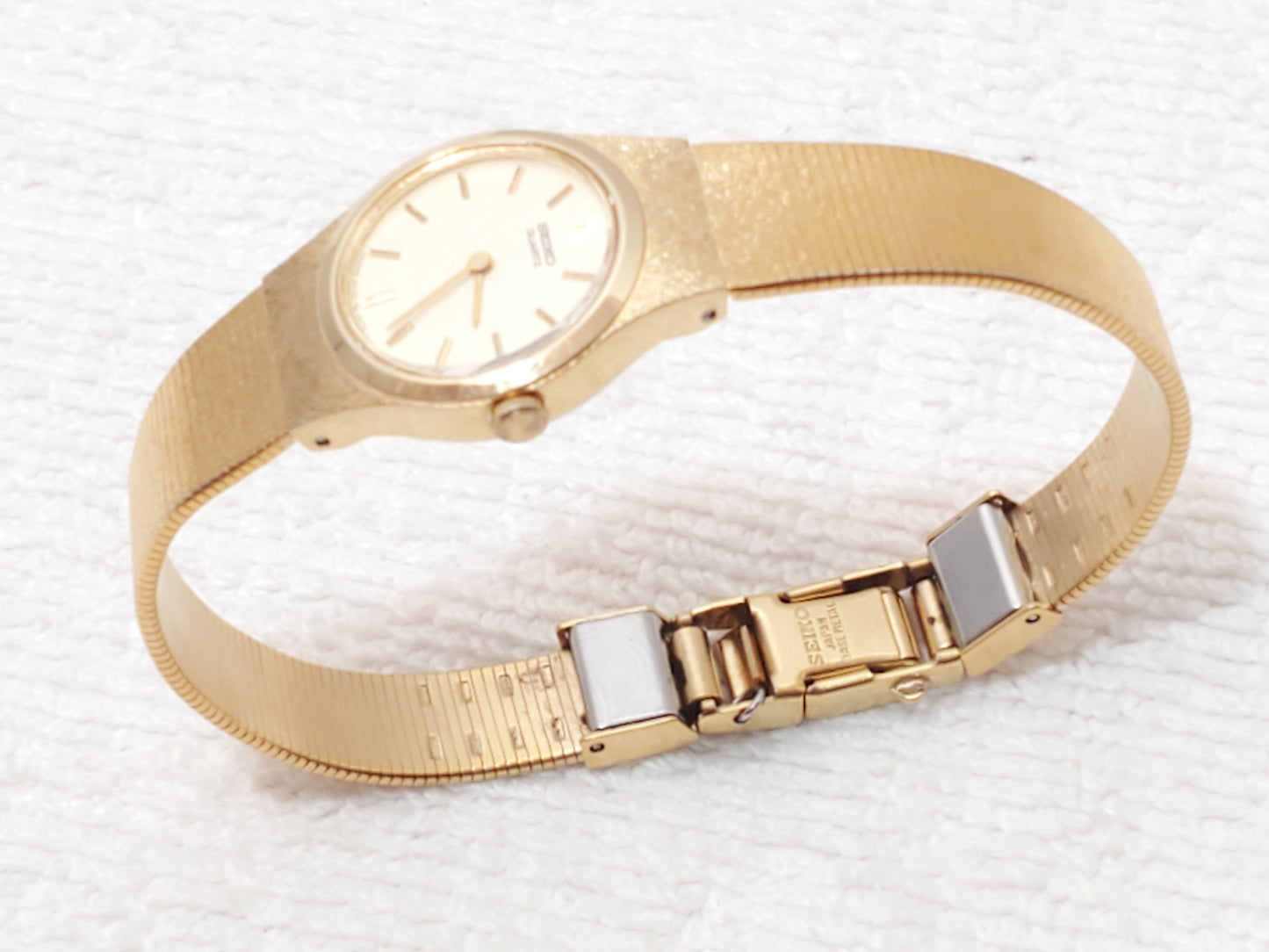 Vintage Seiko Women's Quartz Watch Gold Plated Two Jewels Base Metal S Steel