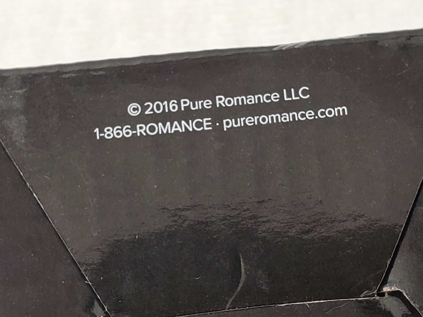 Burning Desire Soy Massage Oil Candle by Pure Romance New Box Black White