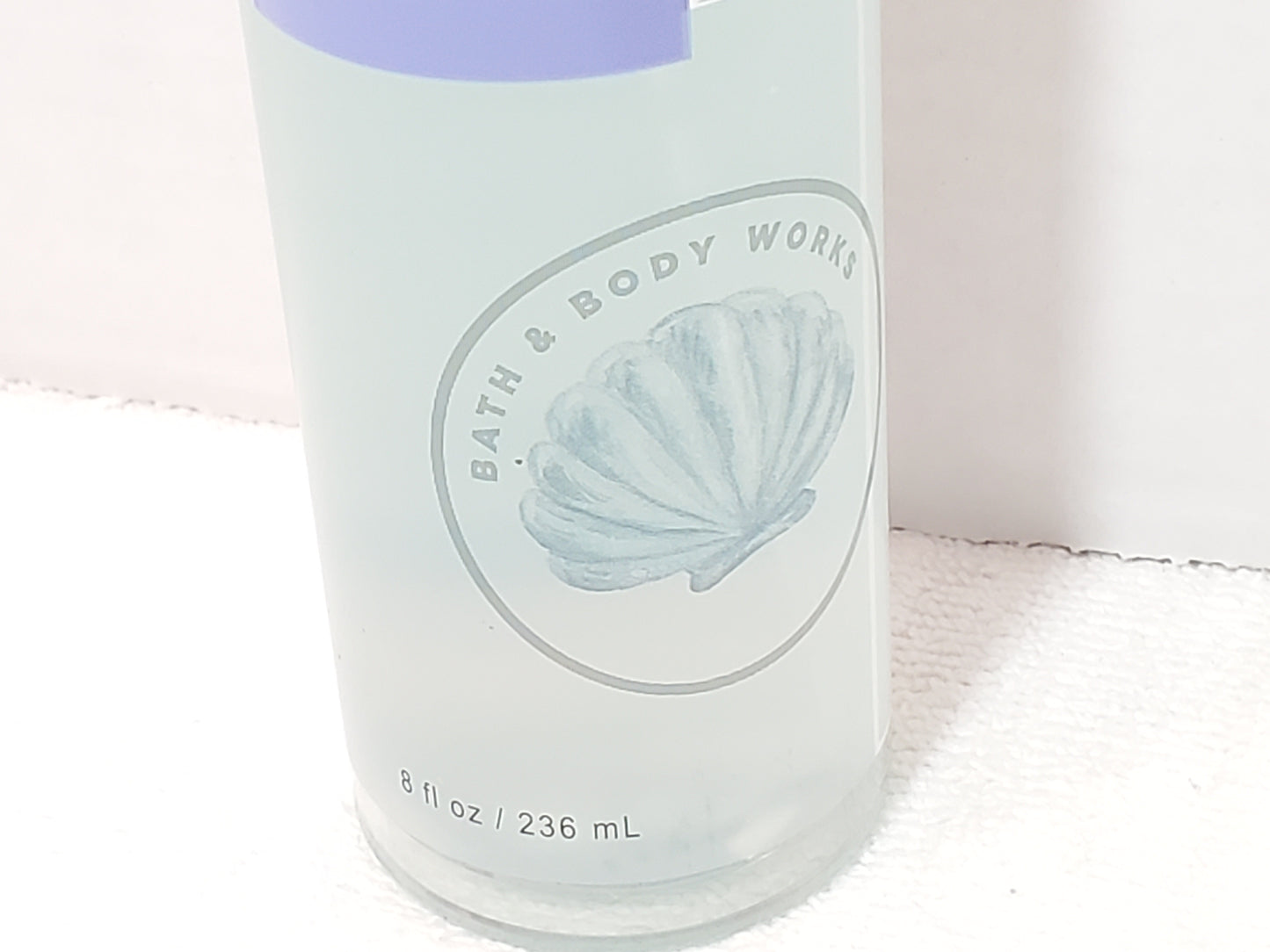 Bath & Body Works Coastal Hydrangeas Fine Fragrance Mist 8 oz Bottle Spray Women