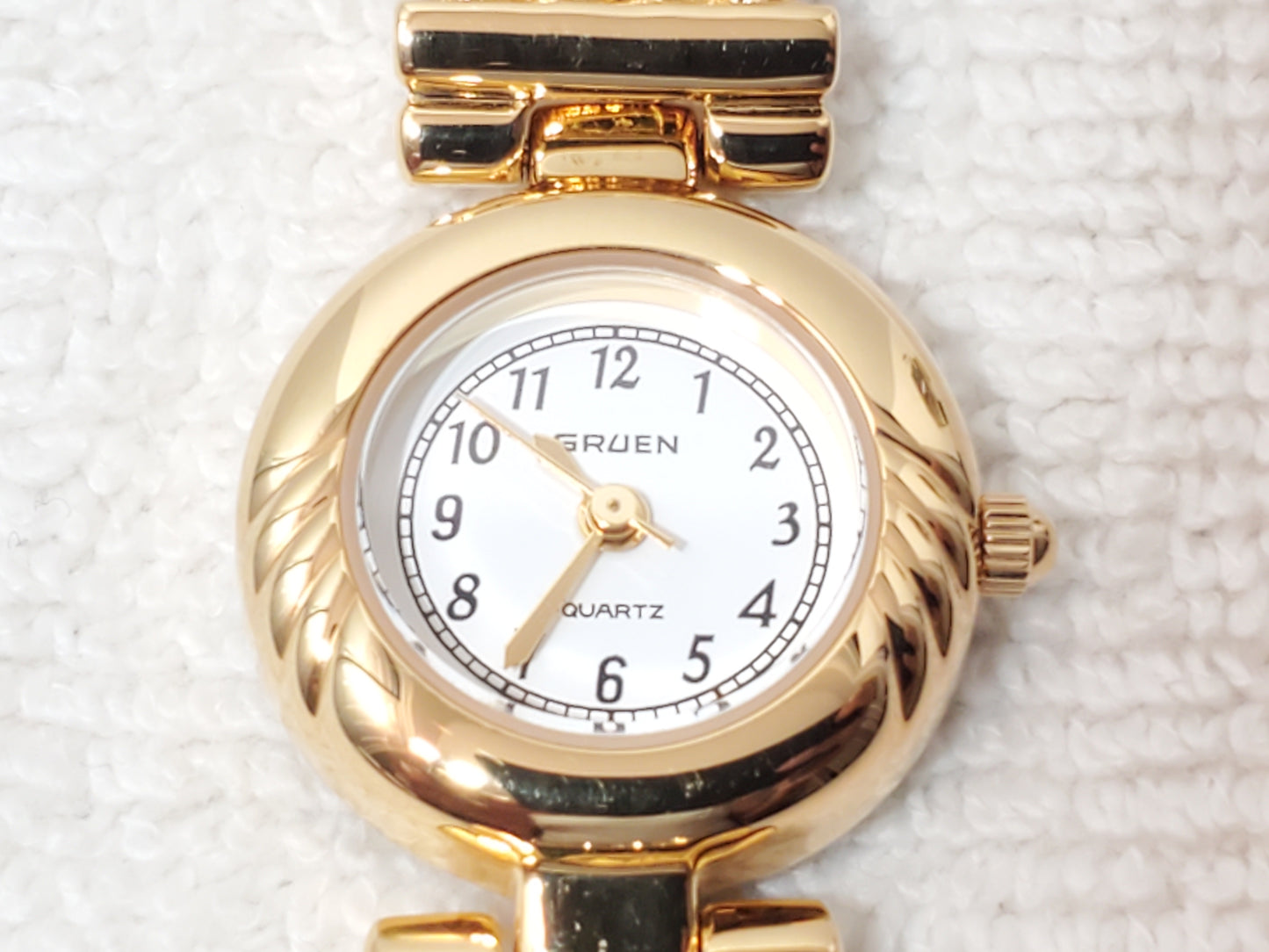 Vintage Gruen Women’s Gold Tone Quartz Watch White Dial Stainless Steel
