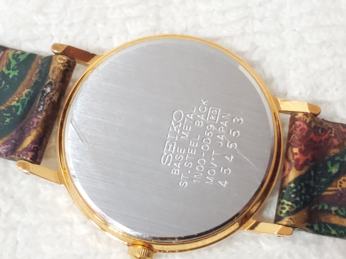 Vintage Seiko Women Quartz Watch Rose Gold Tone Dial Roman Numerals Paisley Band