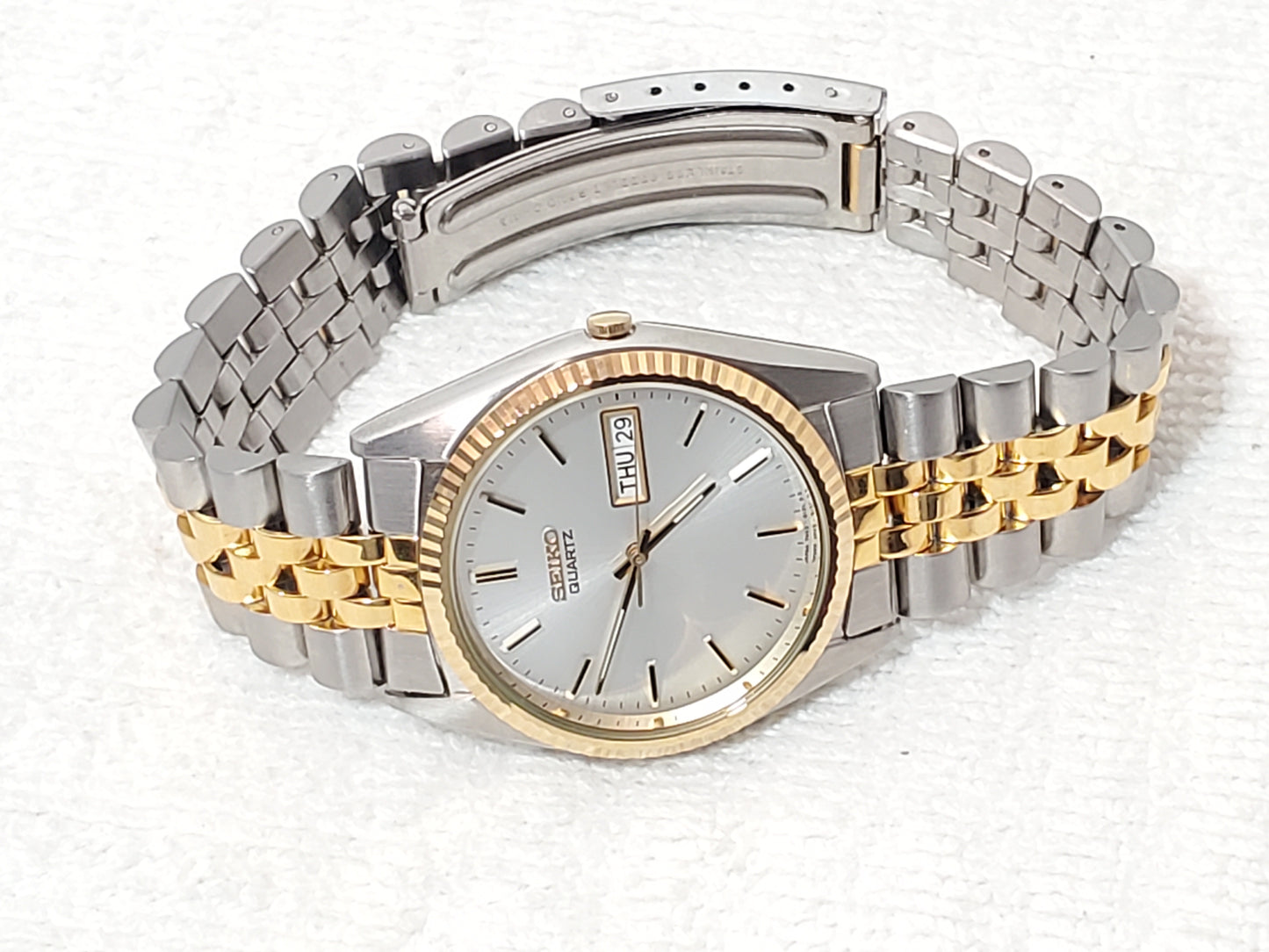 Vintage Seiko Men's Presidential Day Date Watch Gold Tone Silver Dial S Steel