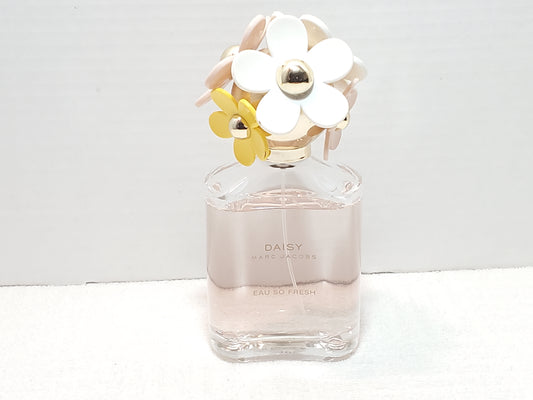 Daisy Eau So Fresh by Marc Jacobs 4.25 fl oz Bottle Spray Women's Made in France