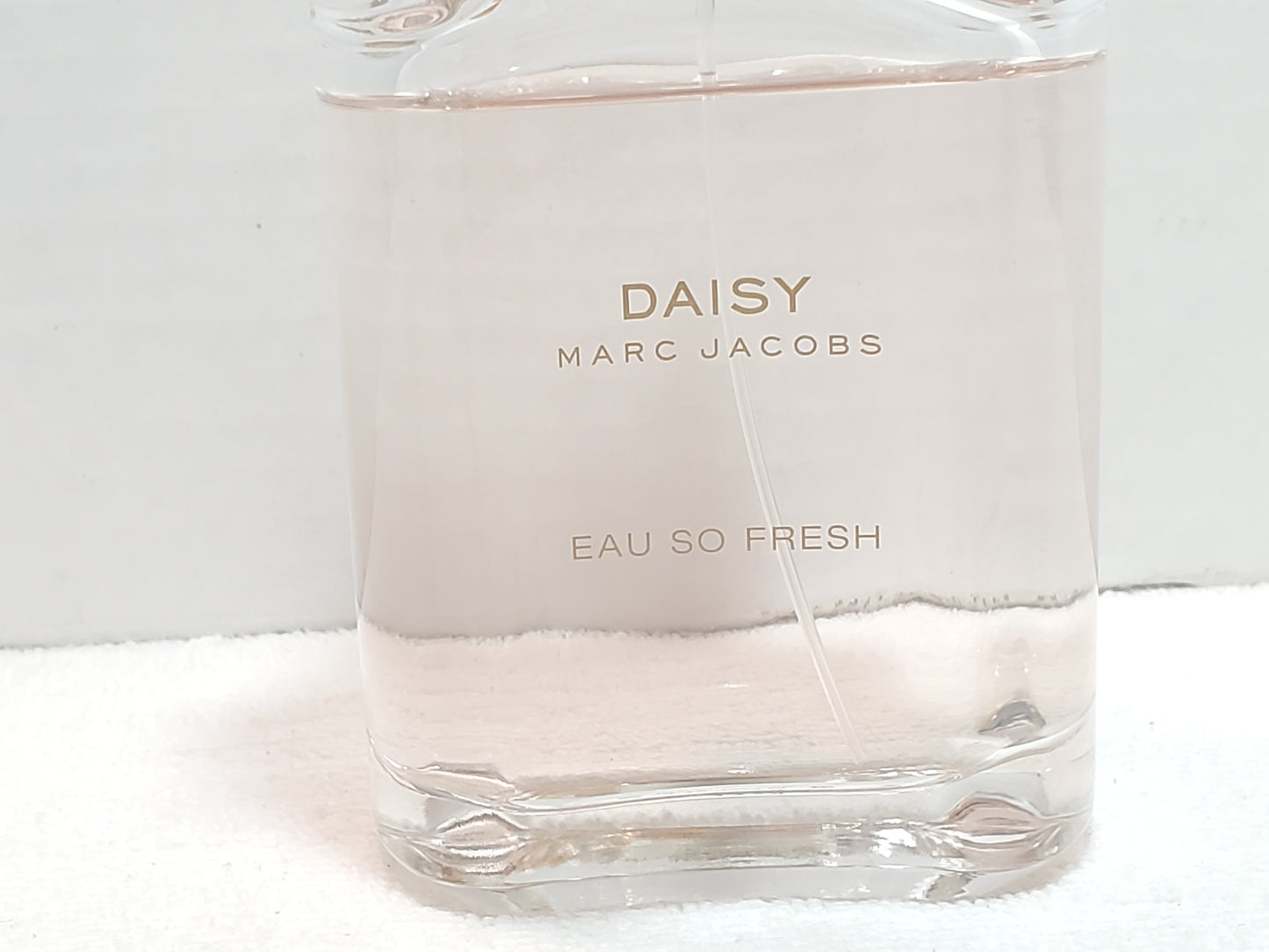 Daisy Eau So Fresh by Marc Jacobs 4.25 fl oz Bottle Spray Women's Made in France