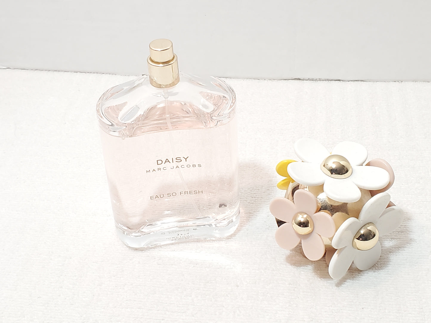 Daisy Eau So Fresh by Marc Jacobs 4.25 fl oz Bottle Spray Women's Made in France