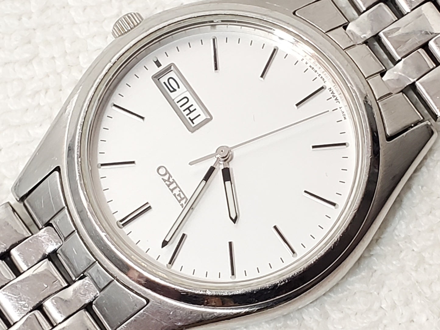 Vintage Seiko Men's Stainless Steel Day Date Quartz Watch One Jewel Silver Dial