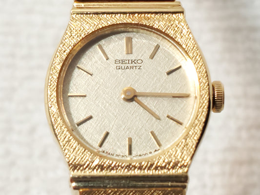 Vintage Seiko Women's Gold Plated Quartz Watch Two Jewels Champagne Dial S Steel