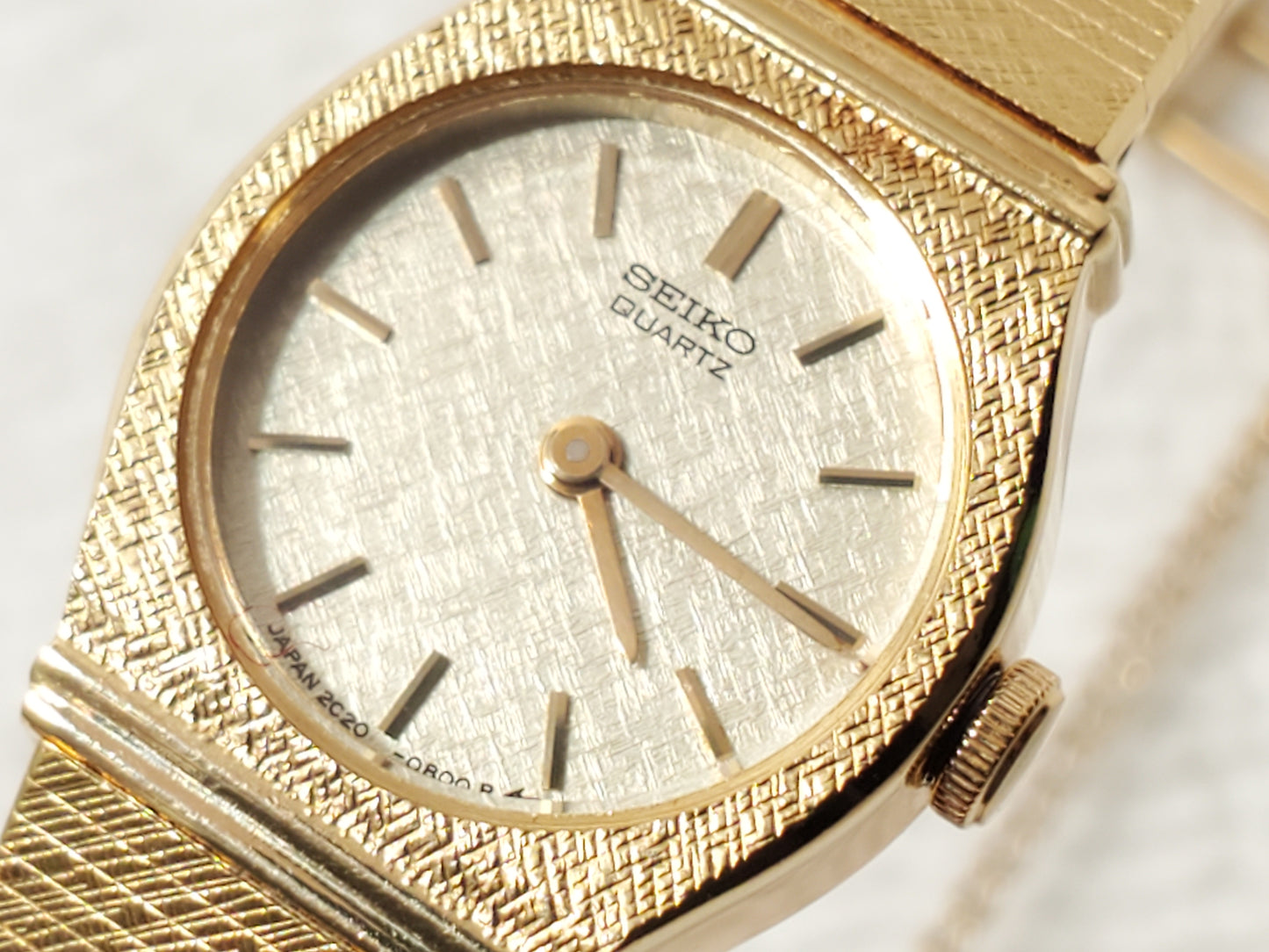 Vintage Seiko Women's Gold Plated Quartz Watch Two Jewels Champagne Dial S Steel