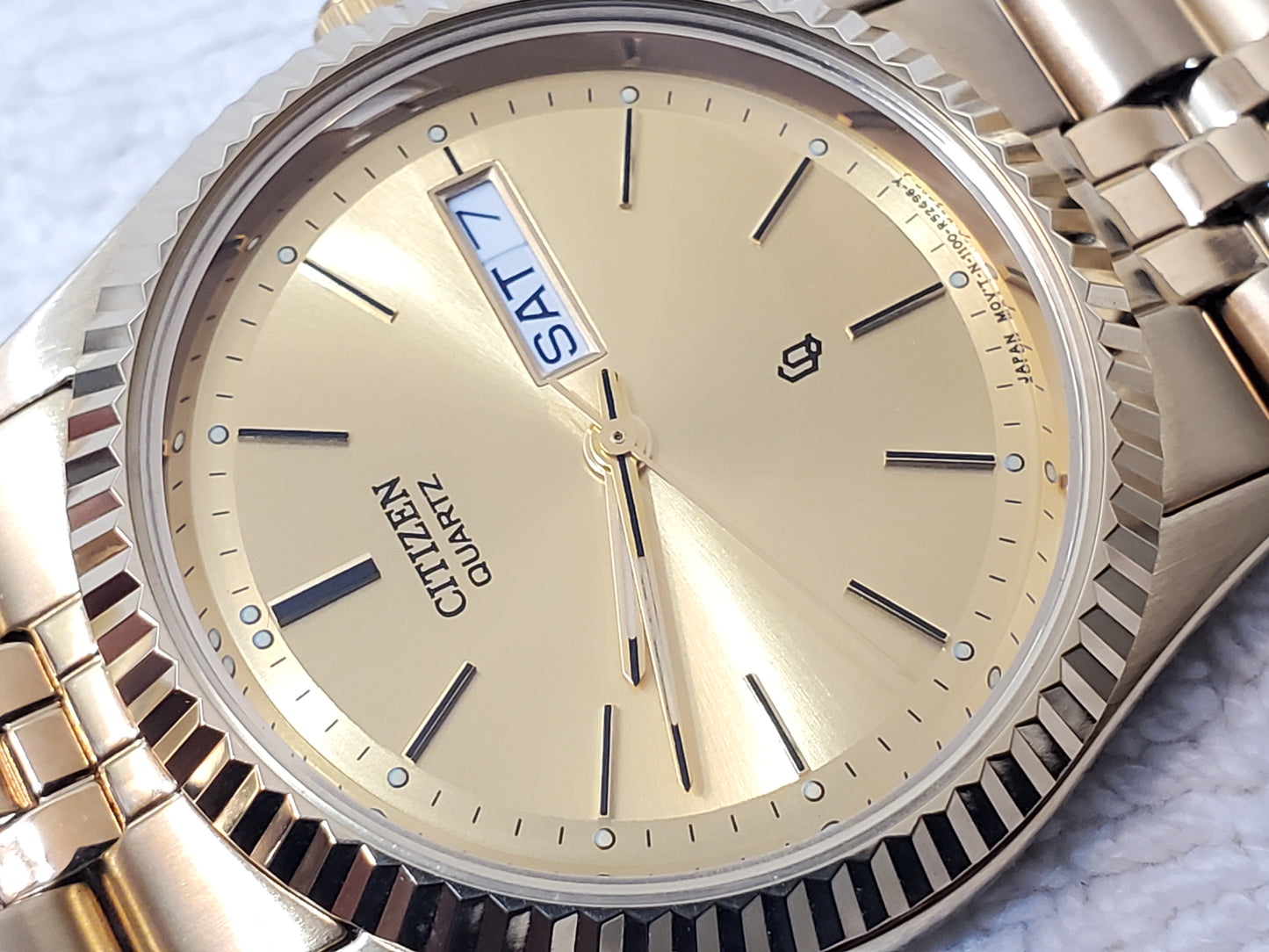 Vintage Citizen CQ Men's Presidential Day Date Gold Plated Watch Stainless Steel