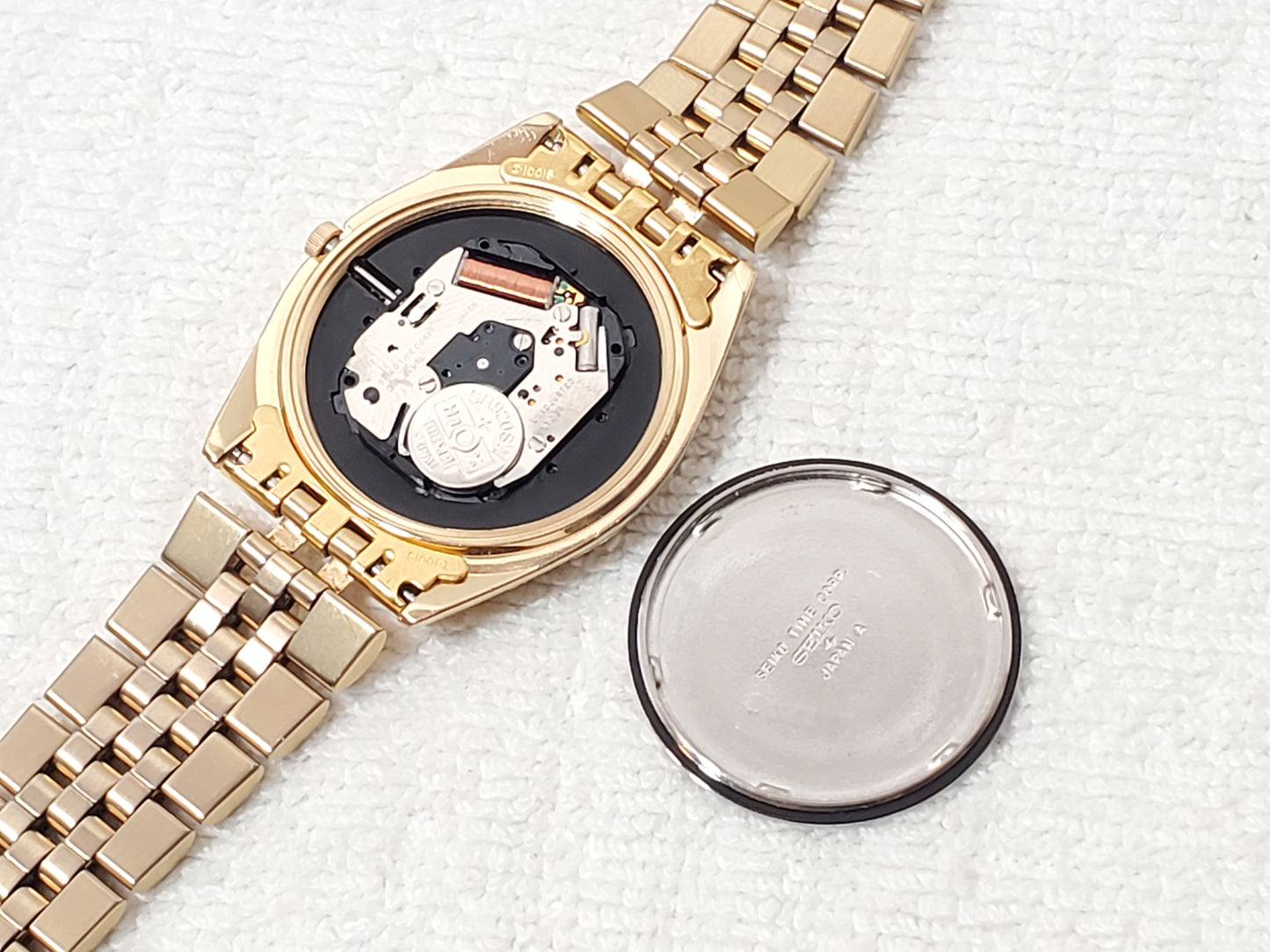 Vintage Seiko SQ Men's Day Date Gold Tone Watch Black Dial One Jewel S Steel