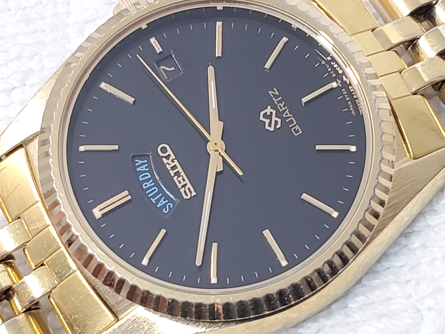 Vintage Seiko SQ Men's Day Date Gold Tone Watch Black Dial One Jewel S Steel