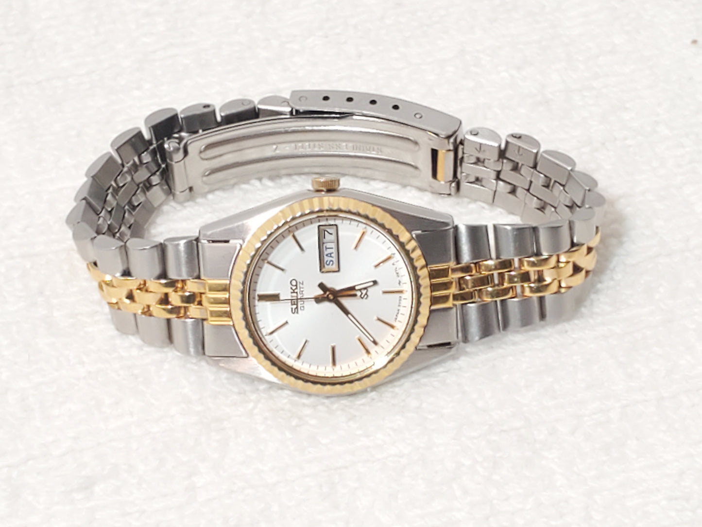 Vintage Seiko SQ Presidential Women's Gold Tone Day Date Watch 1 Jewel S Steel