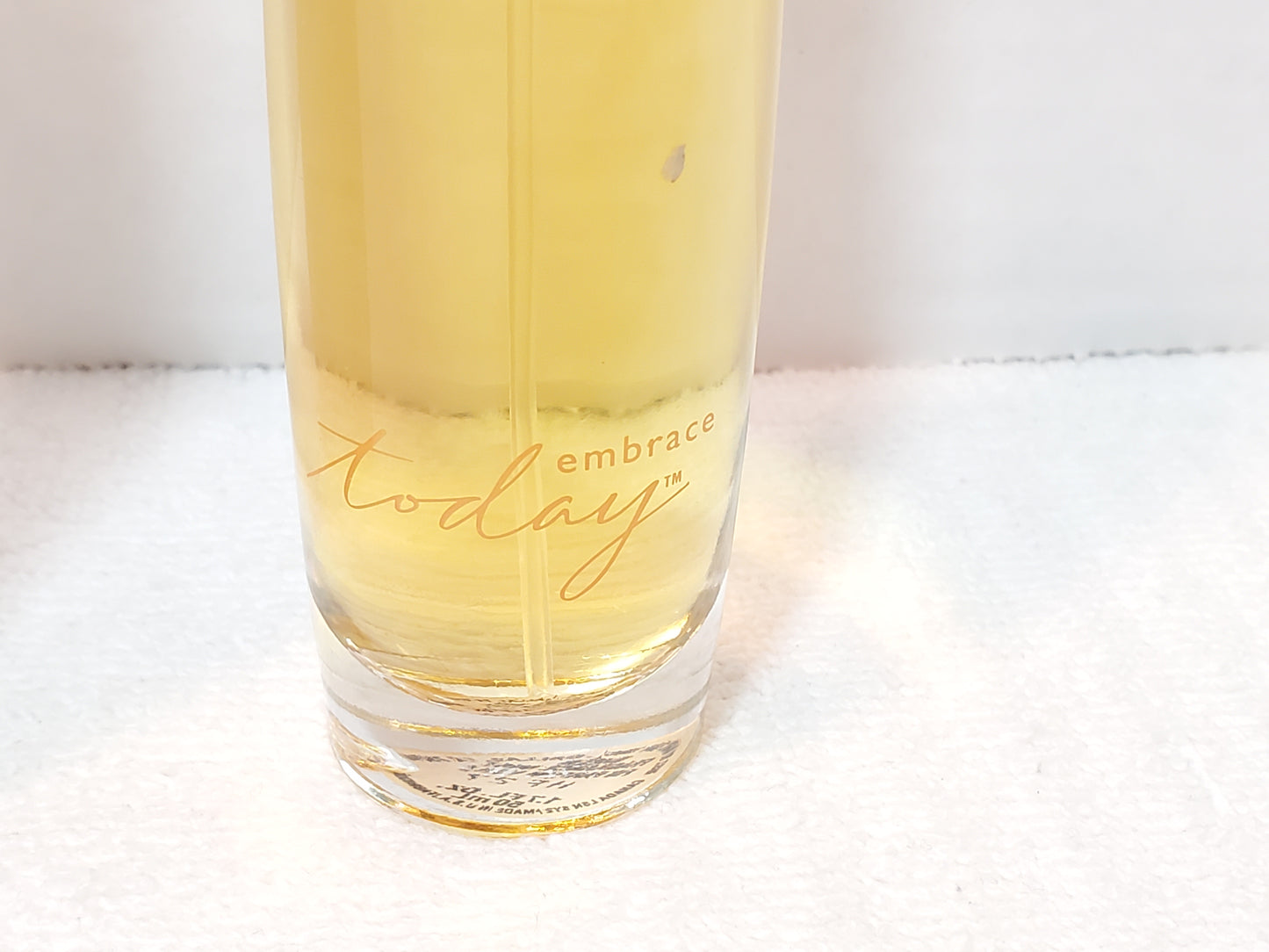 Mary Kay Private Spa Collection Embrace Today Sheer Fragrance Mist 1.7 oz Bottle