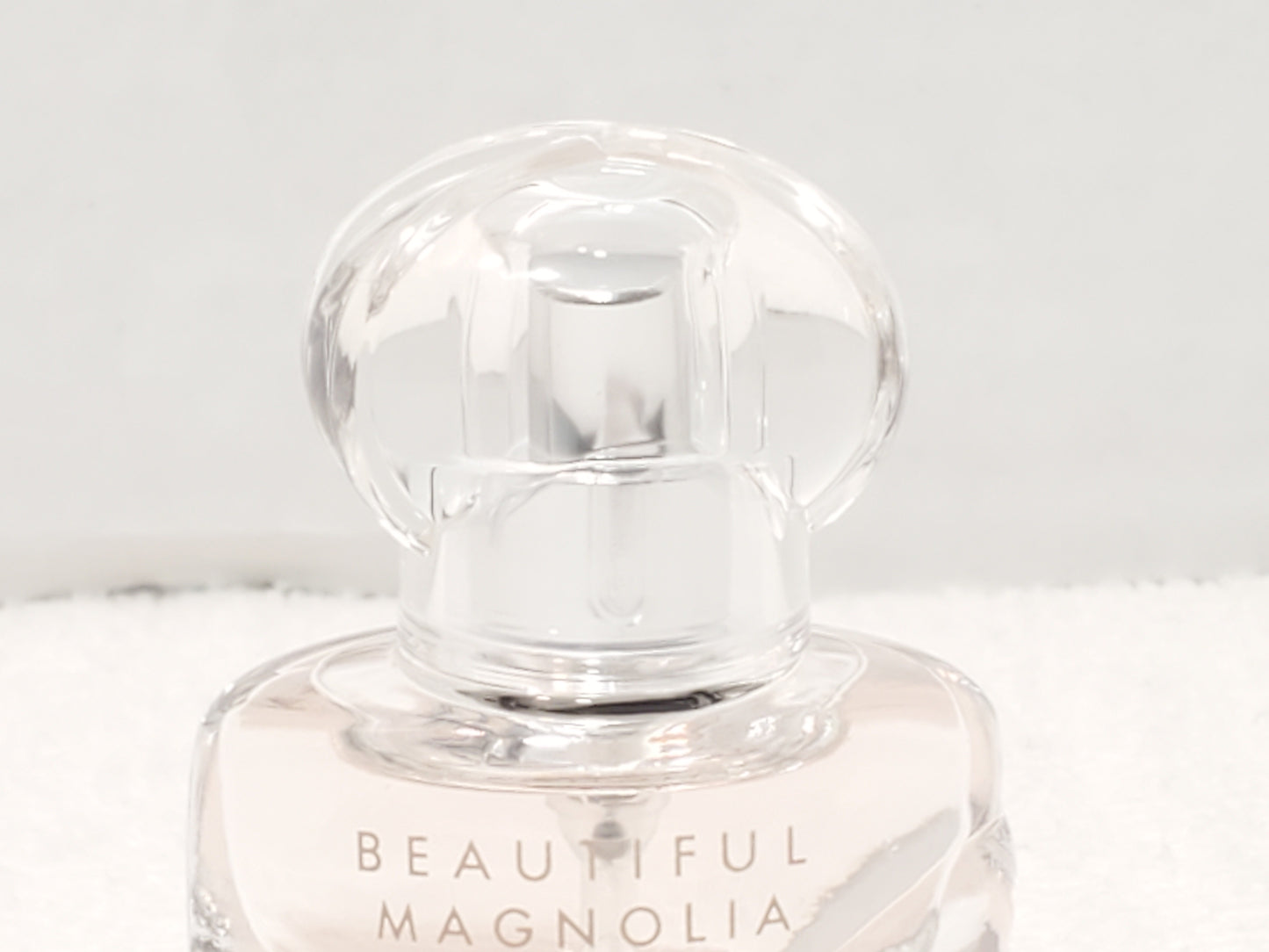 Estee Lauder Beautiful Magnolia Women's Perfume 0.14 oz Eau De Parfum Spray New