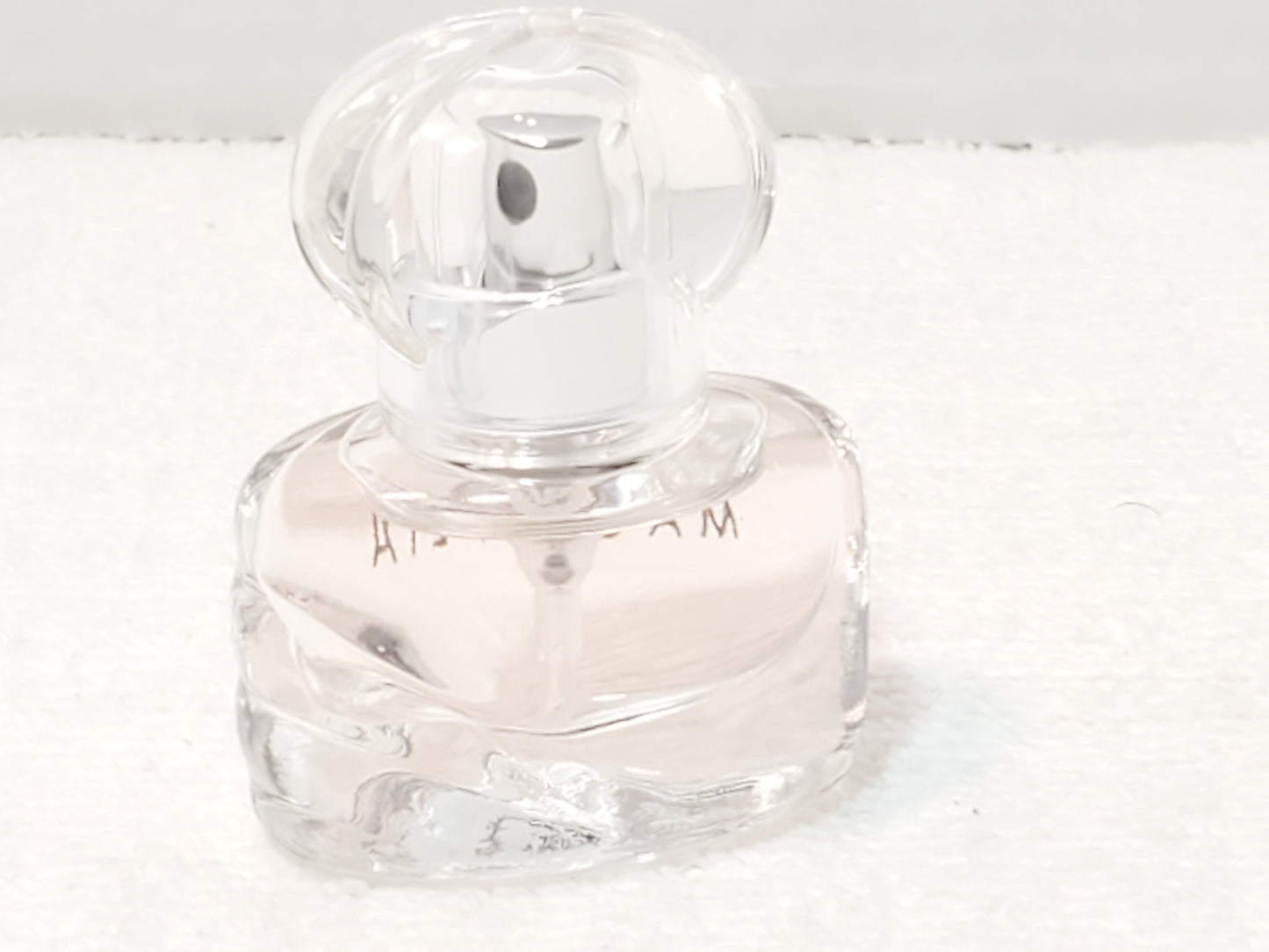 Estee Lauder Beautiful Magnolia Women's Perfume 0.14 oz Eau De Parfum Spray New