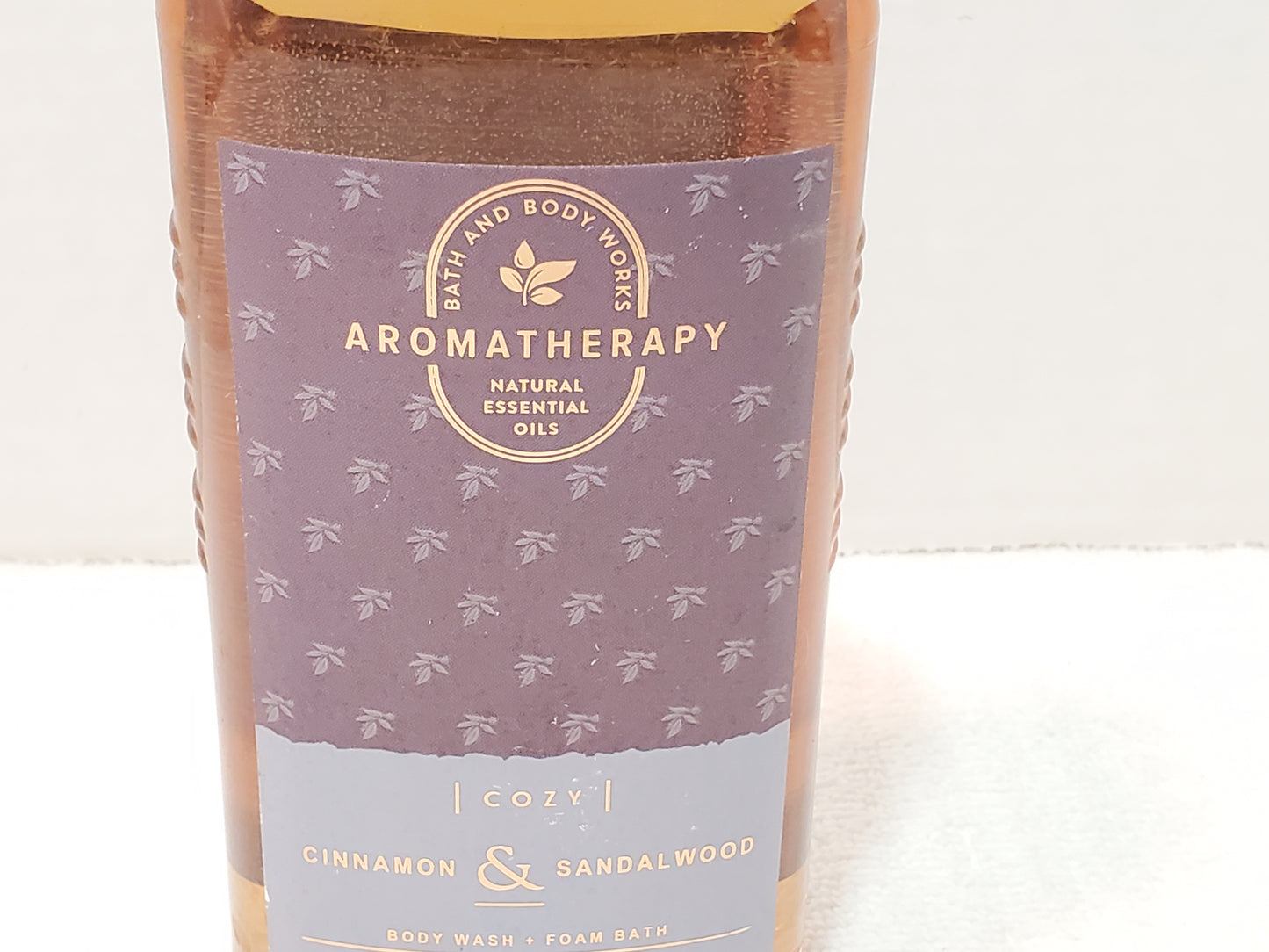 Bath and Body Works Aromatherapy Cozy Cinnamon Sandalwood Wash Foam Bath 10 oz