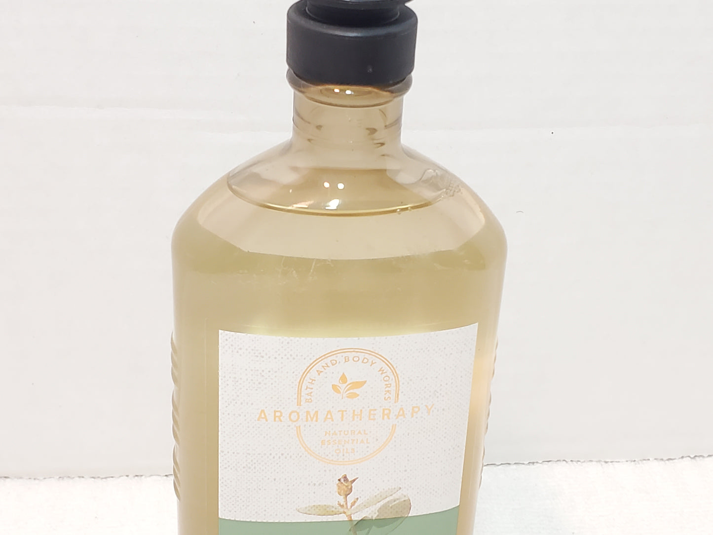 Bath & Body Works Aromatherapy Eucalyptus Spearmint Stress Relief Wash Foam 10oz