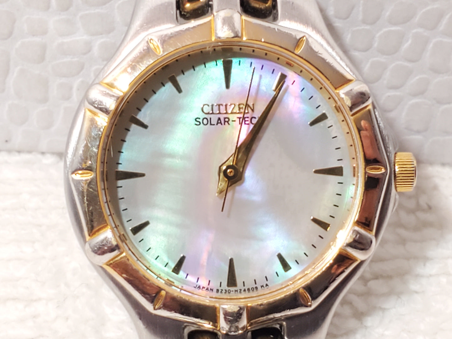 Vintage Citizen Eco Drive Mother of Pearl Dial Women's Watch Gold Tone S Steel