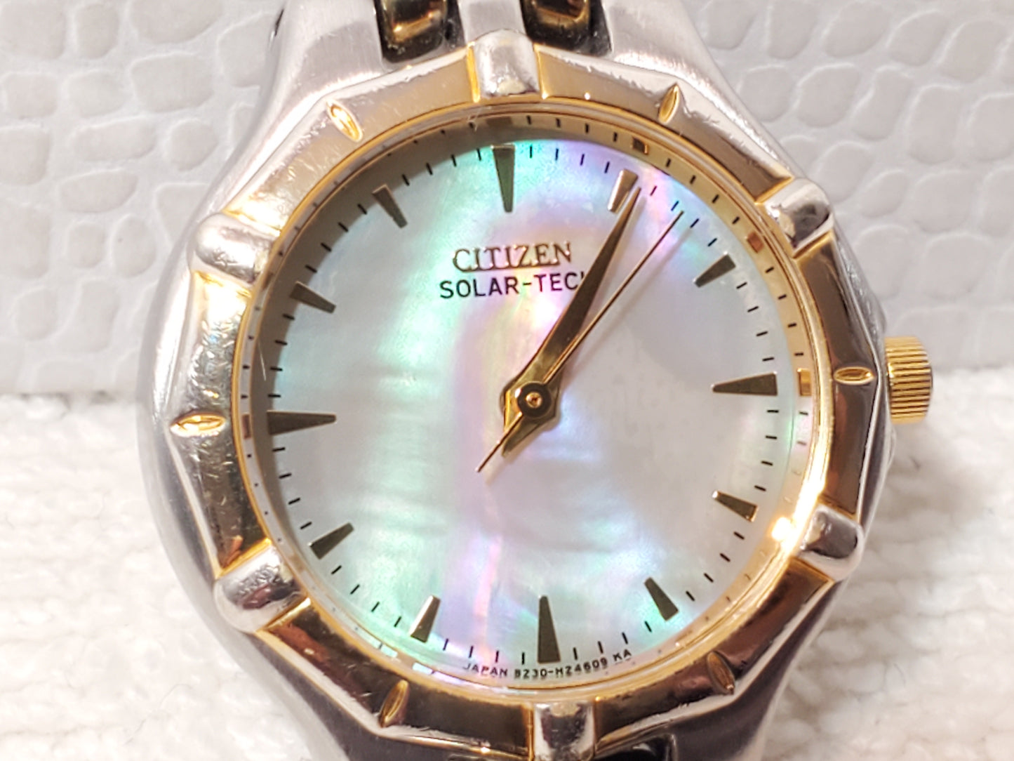 Vintage Citizen Eco Drive Mother of Pearl Dial Women's Watch Gold Tone S Steel