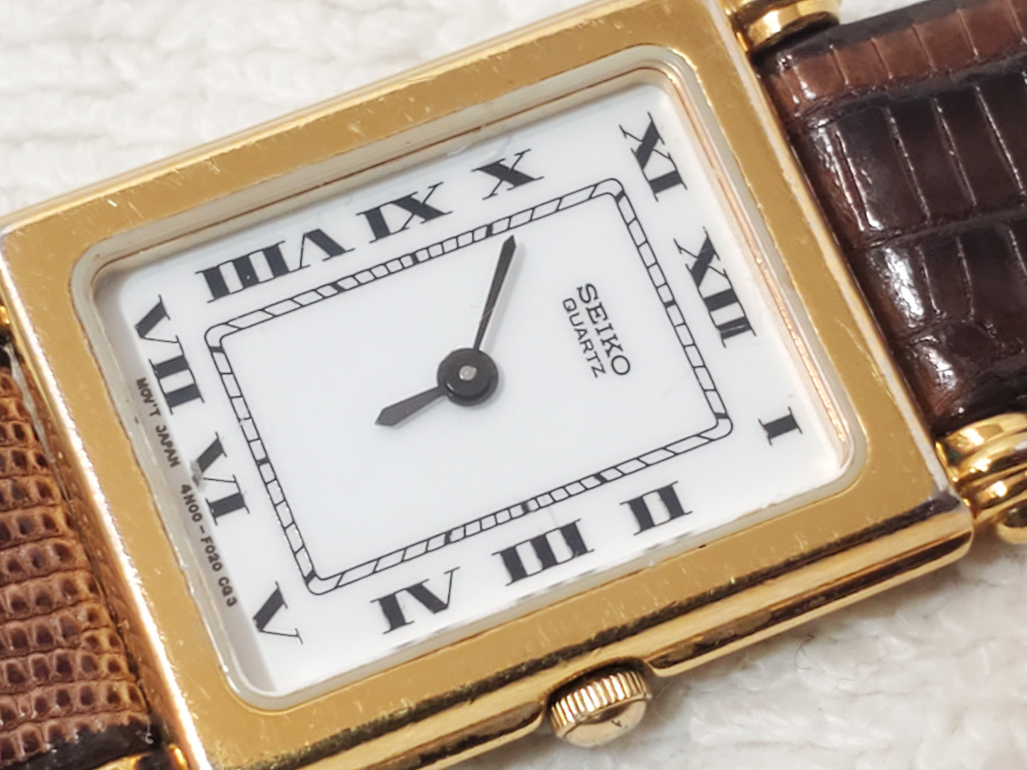 Vintage Seiko Tank Women's Petite Watch Gold Tone White Dial Roman Numerals