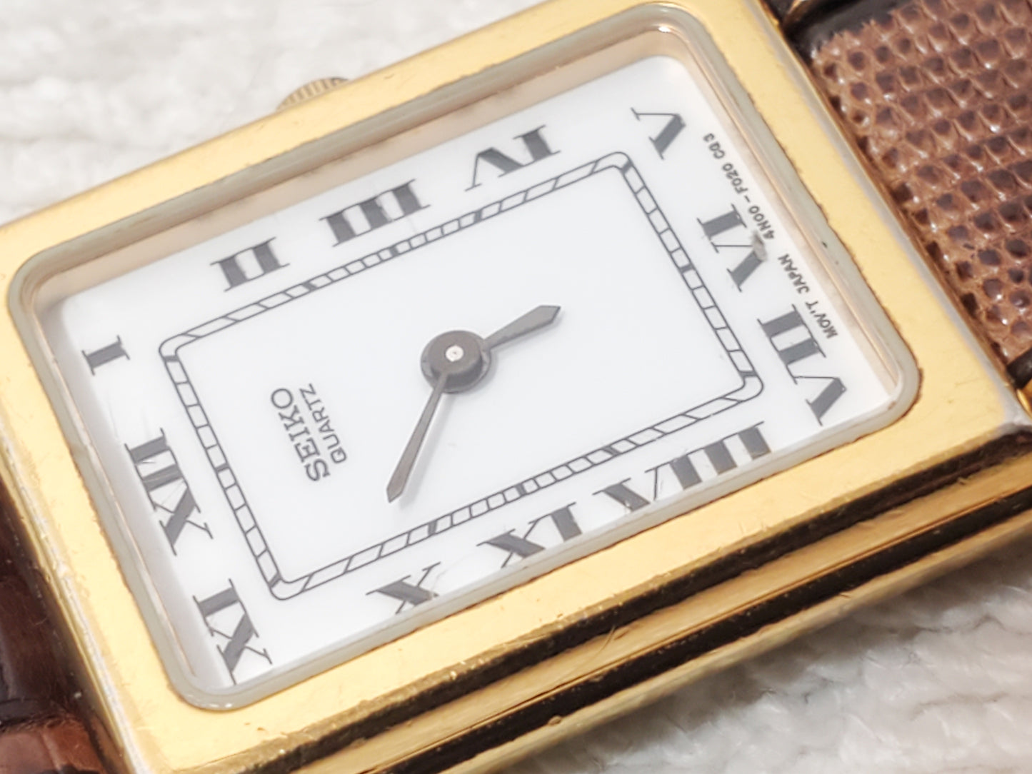 Vintage Seiko Tank Women's Petite Watch Gold Tone White Dial Roman Numerals