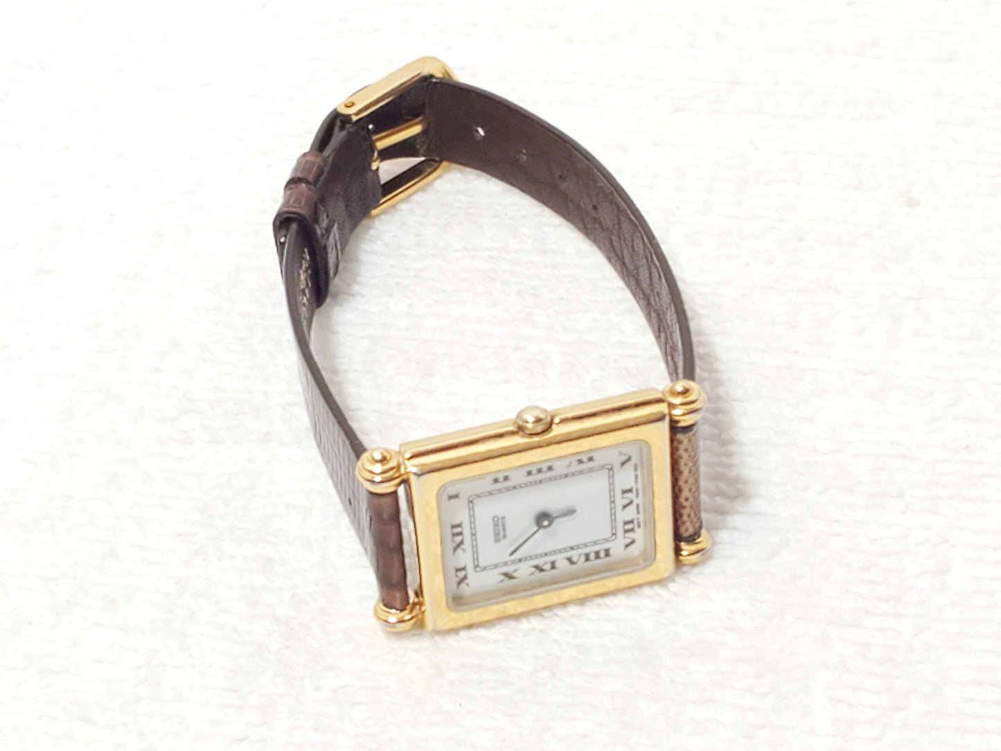 Vintage Seiko Tank Women's Petite Watch Gold Tone White Dial Roman Numerals