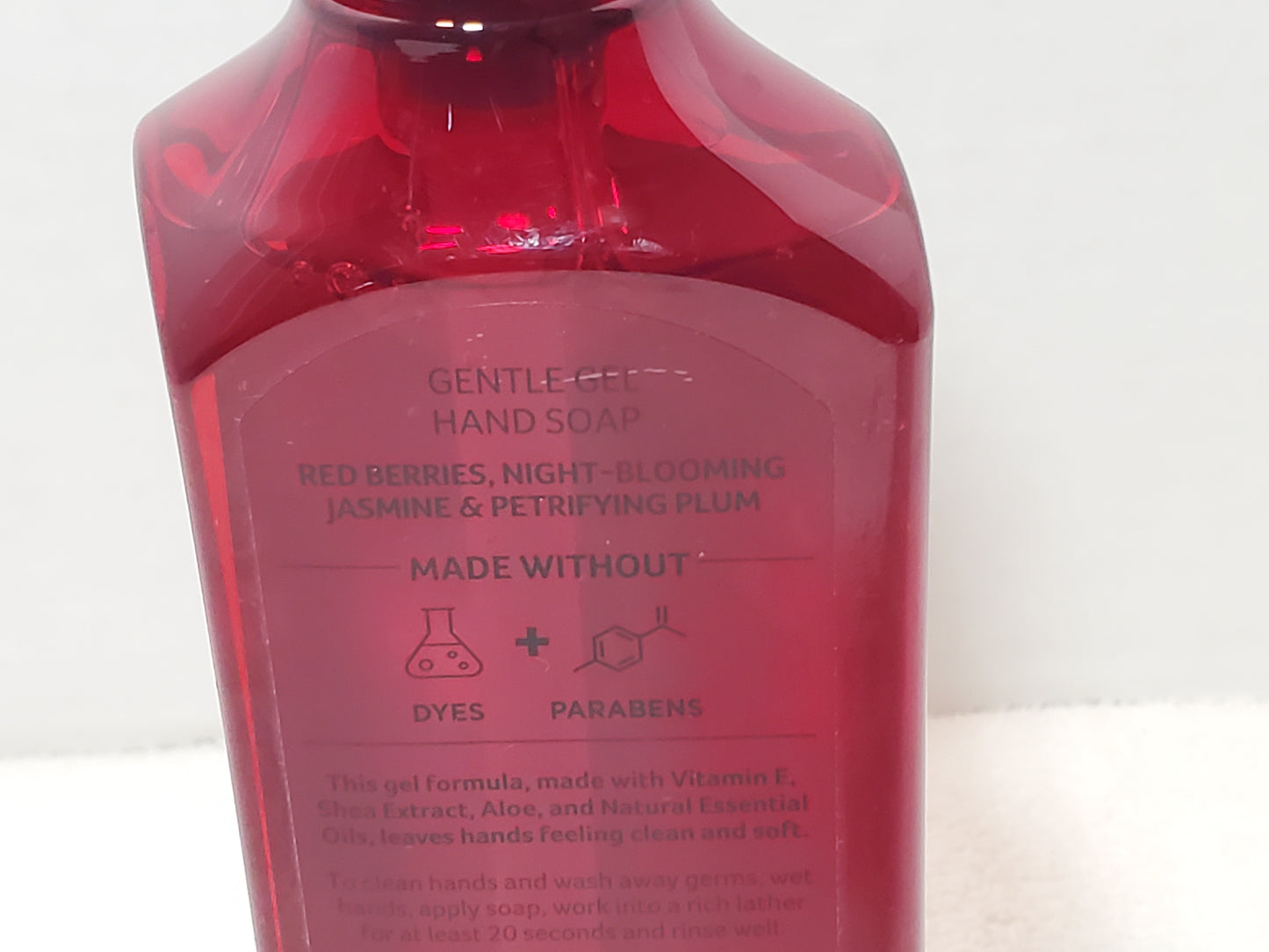 Bath & Body Works Gentle Gel Hand Soap Essential Oils Vampire Blood 8 oz Bottle